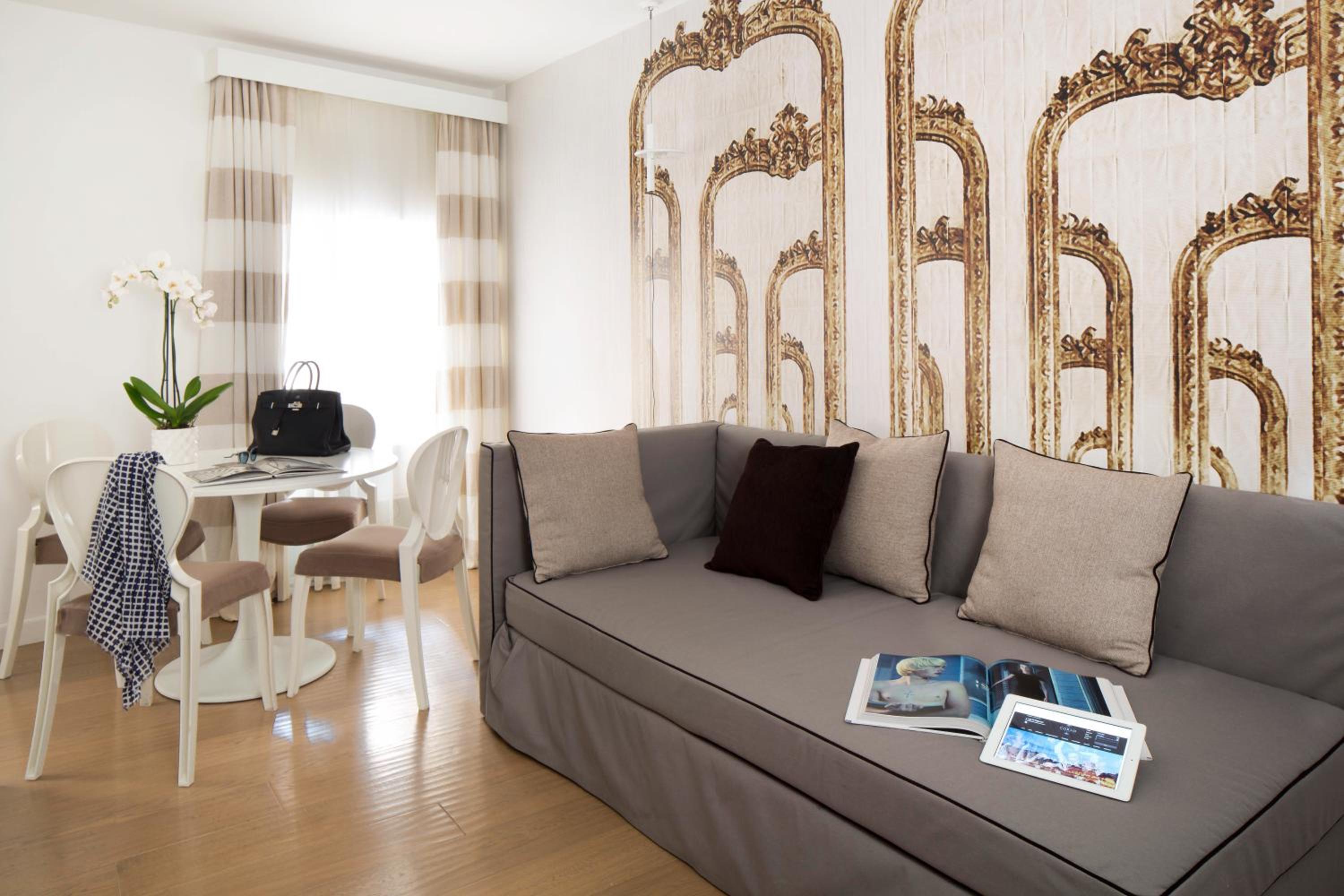 Via Del Corso Home Roma