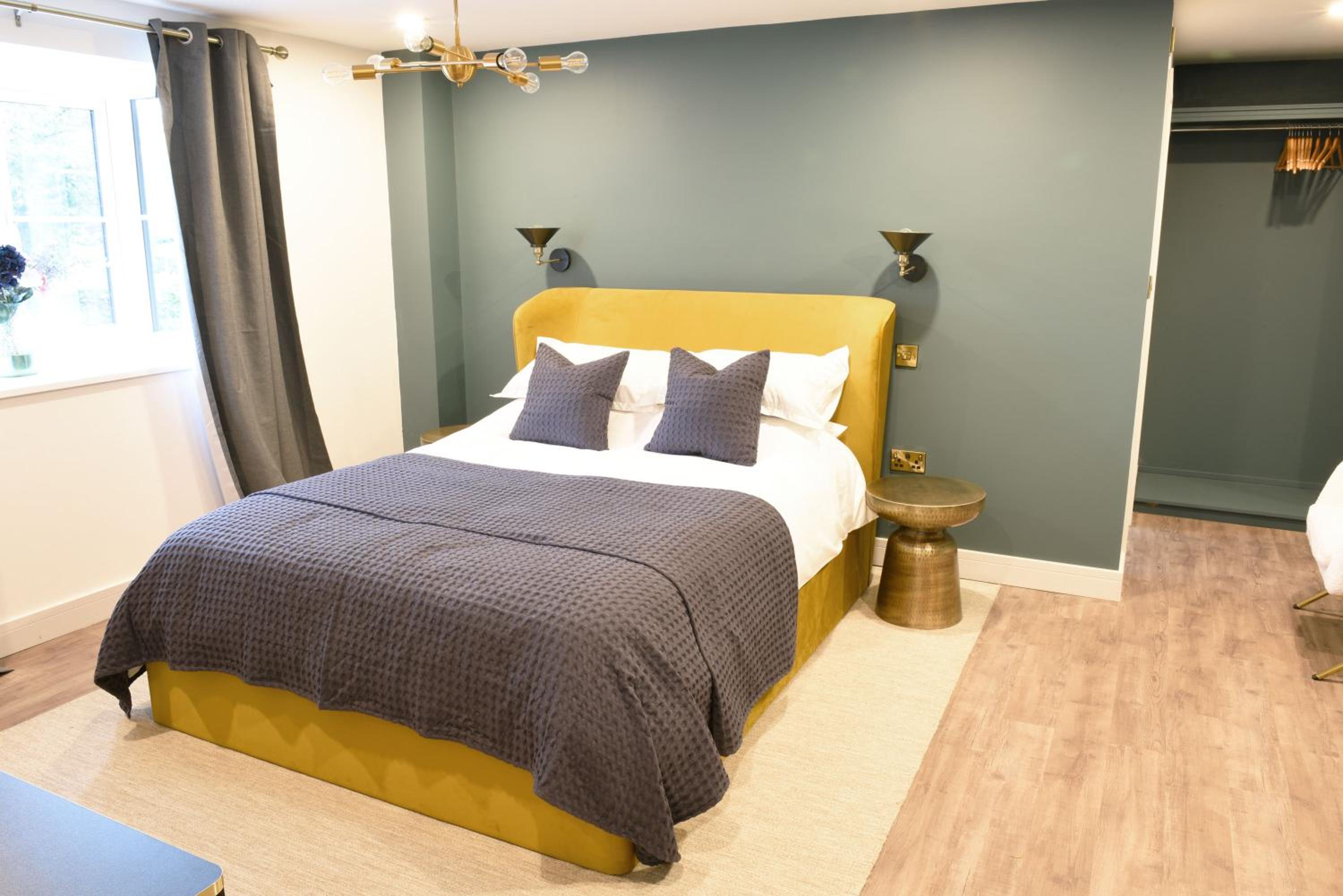 Newly Refurbished Luxury Hotel Style Accommodation