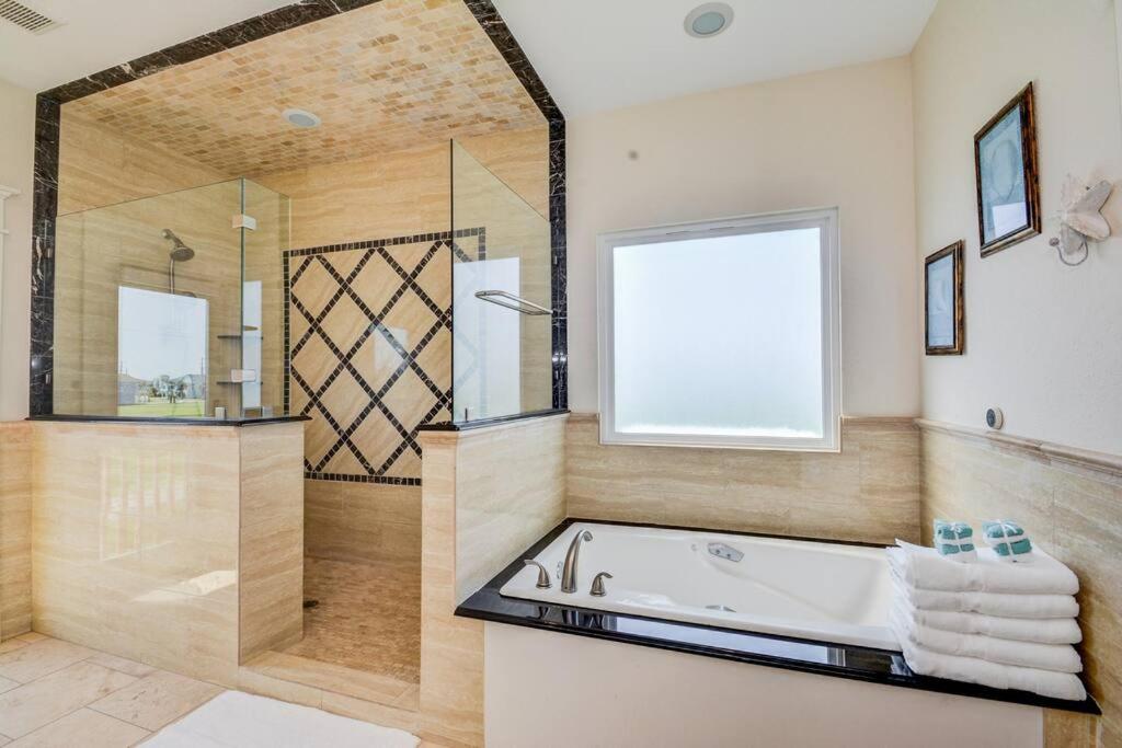 Luxury Beachhouse with elevator