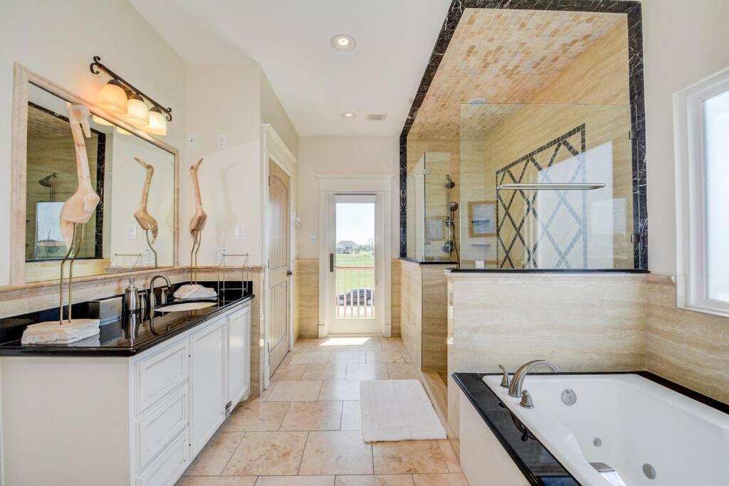 Luxury Beachhouse with elevator