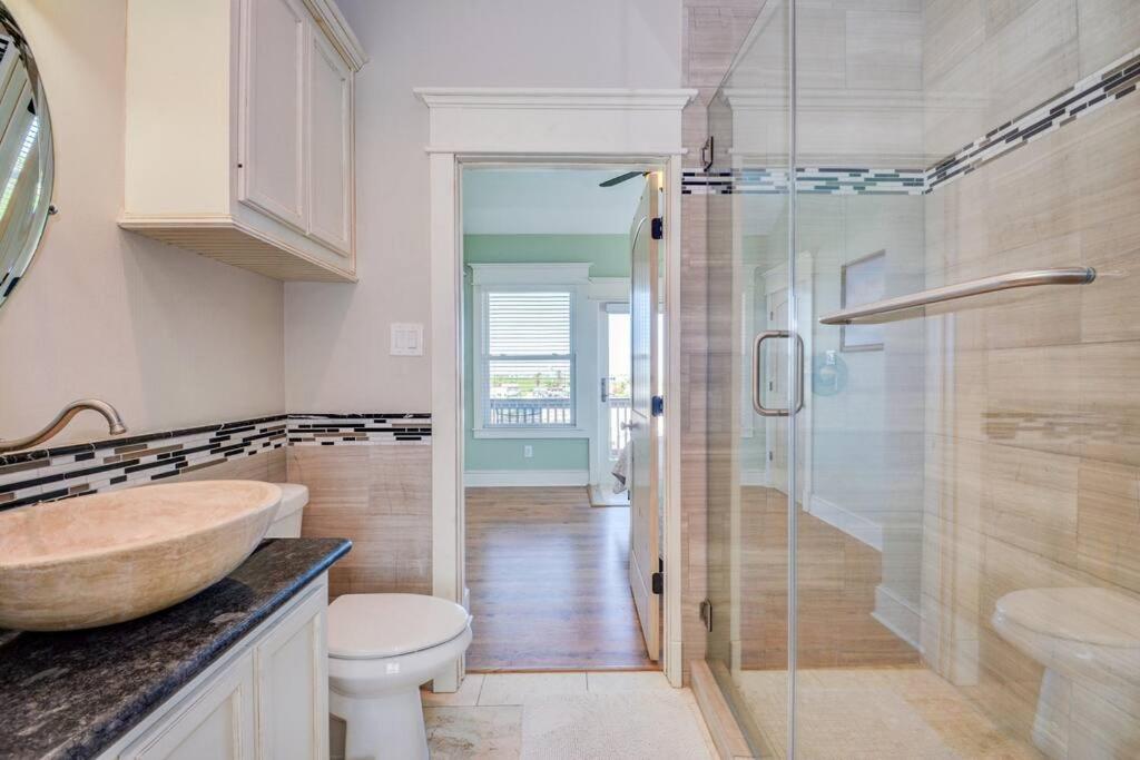 Luxury Beachhouse with elevator
