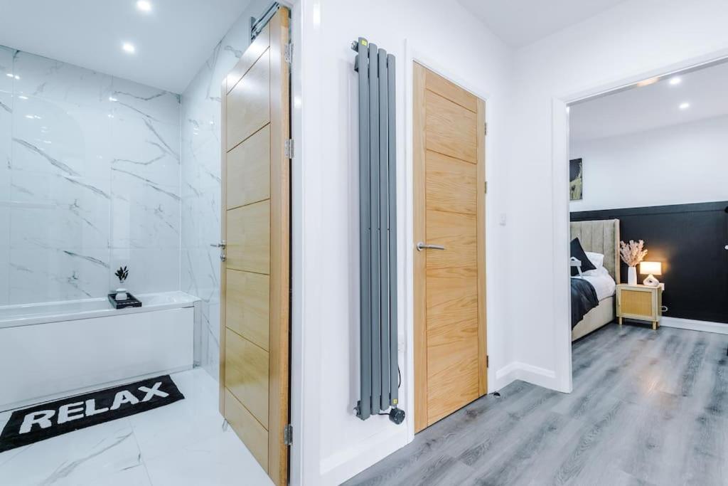 Heart of Didsbury Luxury 2 Bed Apartment by HASS HAUS view 3