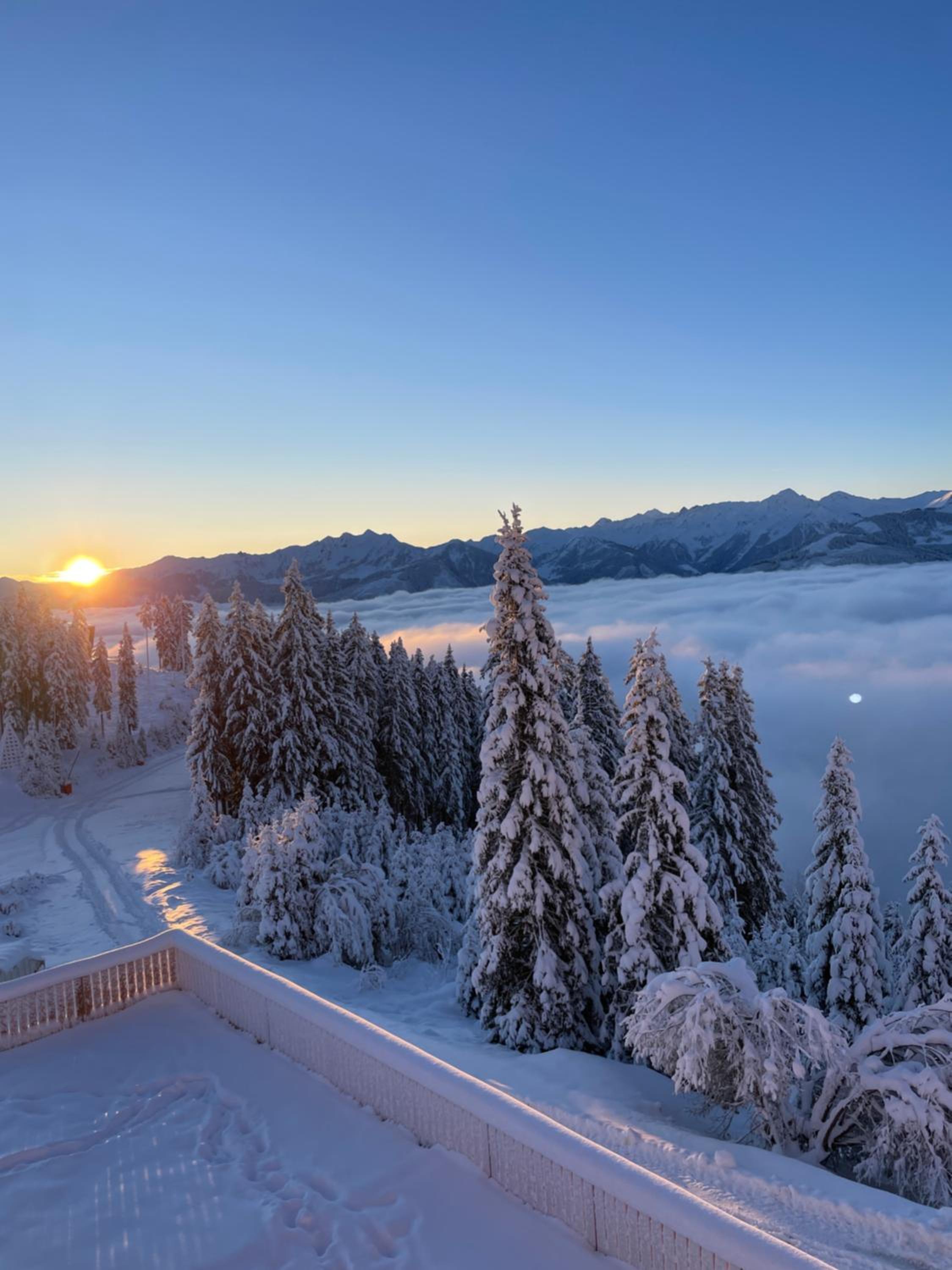 GLOCKNERALM - HIKING- and SKIHOTEL exklusively accessible by cable car