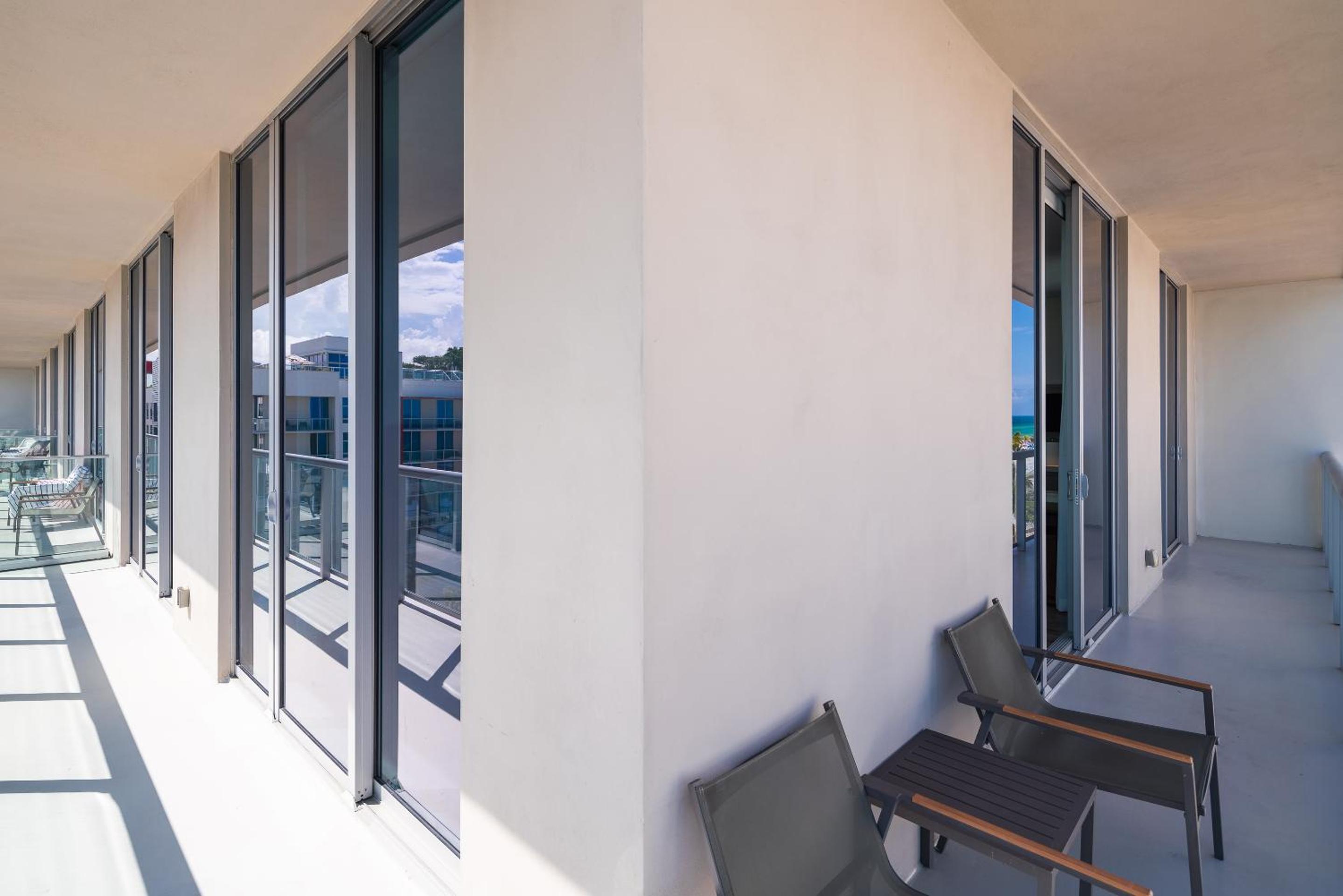 Costa Hollywood Beach Resort - An All Suite Hotel