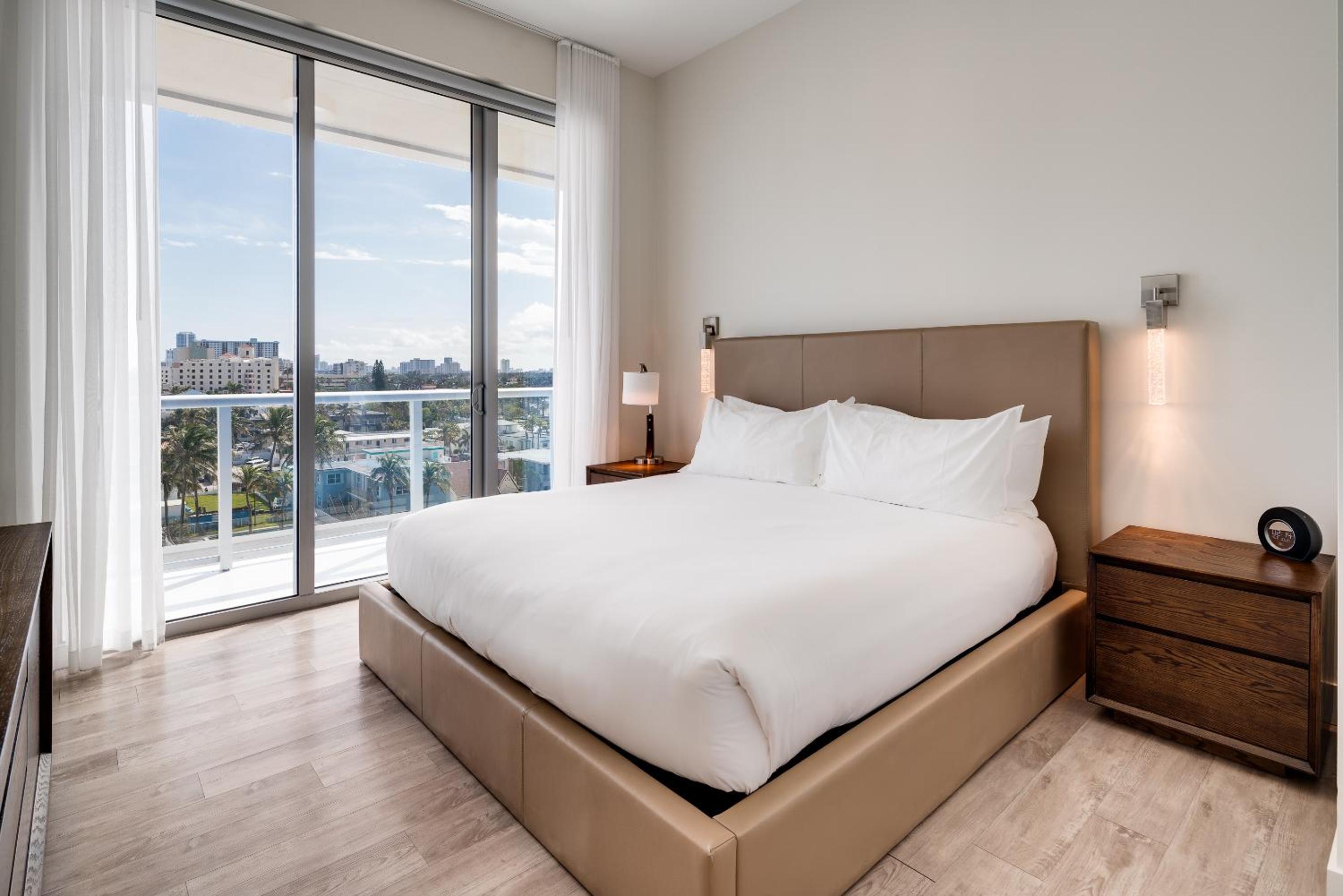 Costa Hollywood Beach Resort - An All Suite Hotel