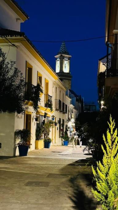 Room City Estepona Castillo