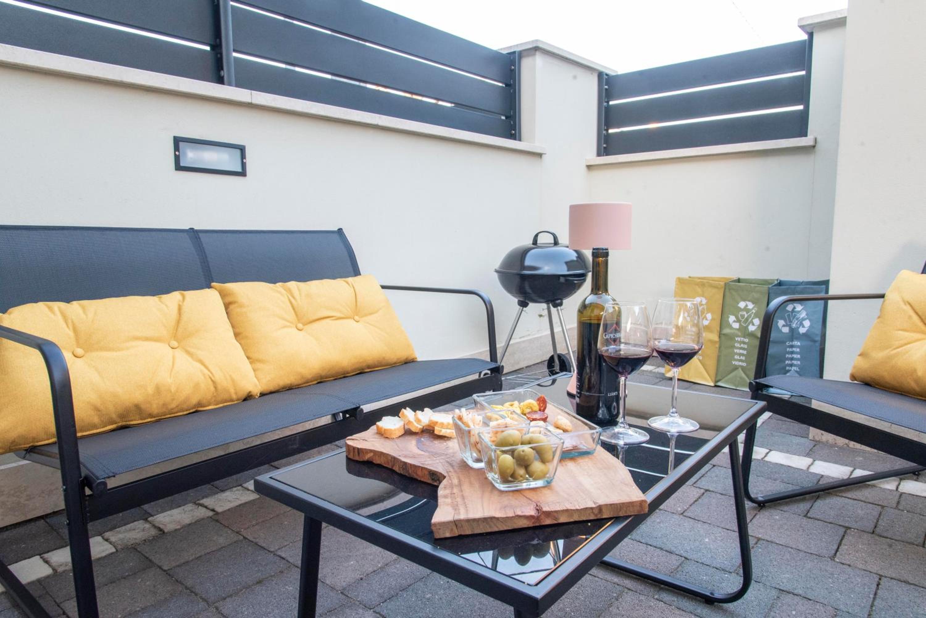 KAMCHŪ RESIDENCE: VIA DEI LAGHI - APT #R1 view 3