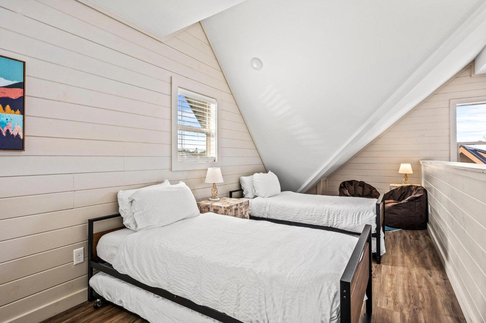 Serenity Shores Lodge