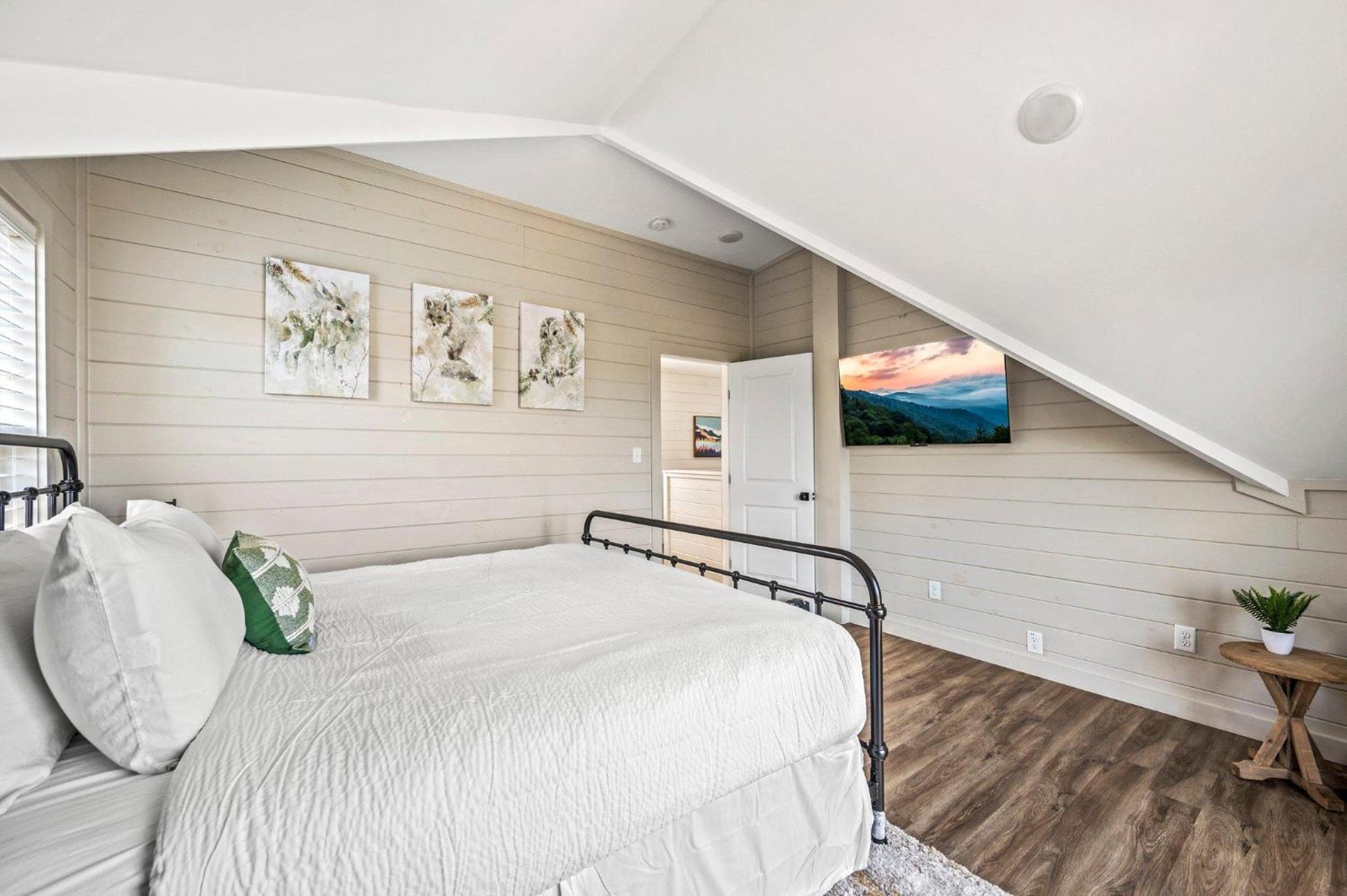 Serenity Shores Lodge