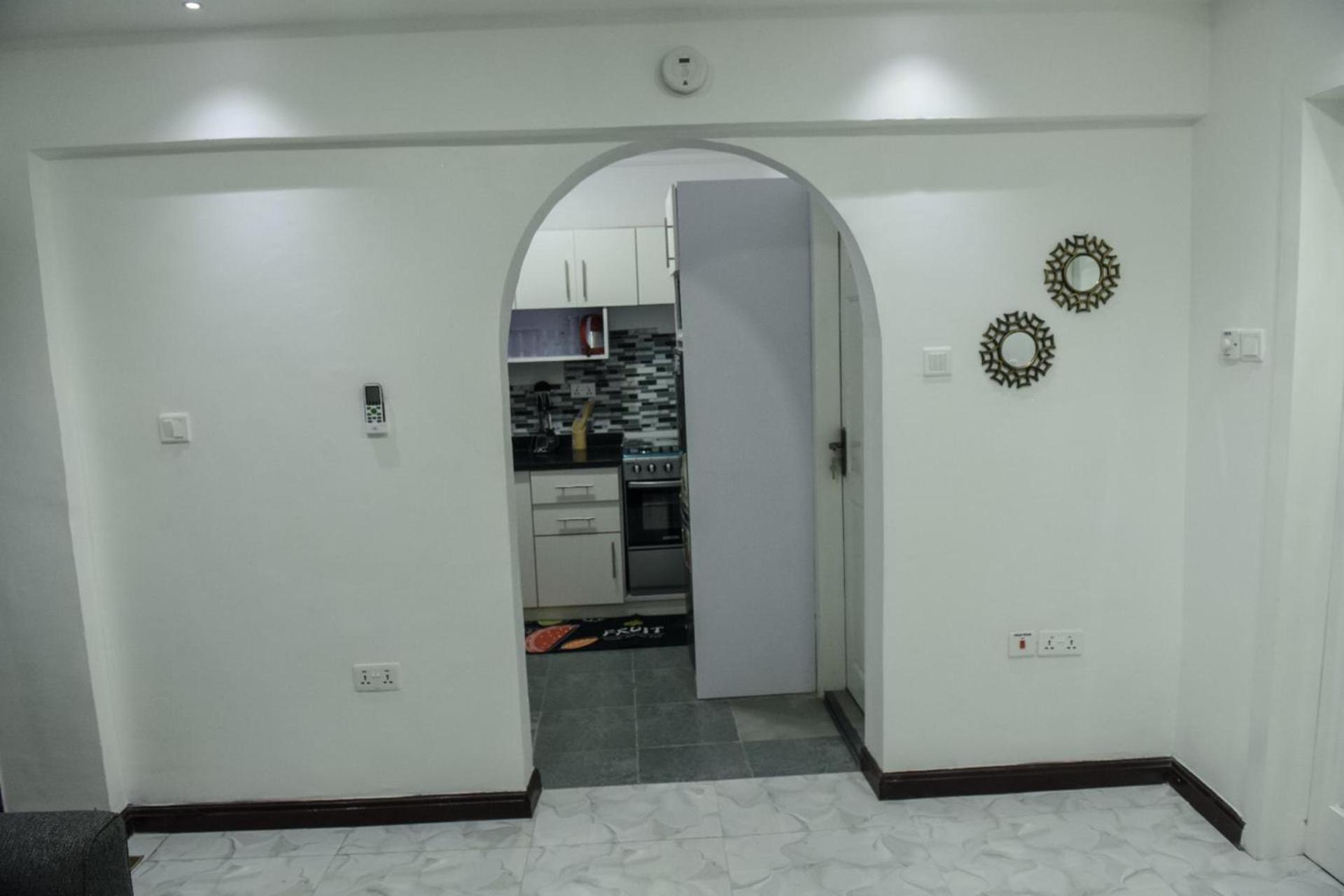 1 Bed Apartment Sleeps 2 -Free Parking - Tv & WiFi