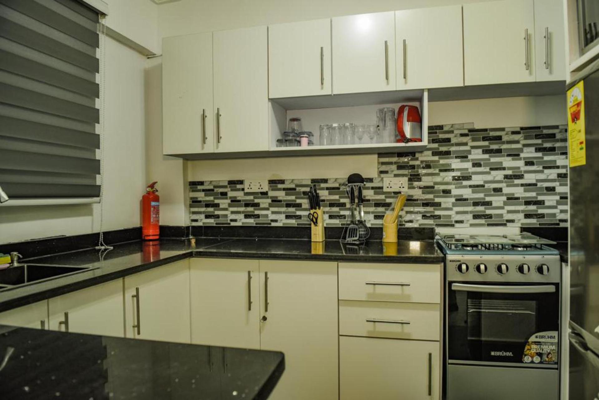 1 Bed Apartment Sleeps 2 -Free Parking - Tv & WiFi