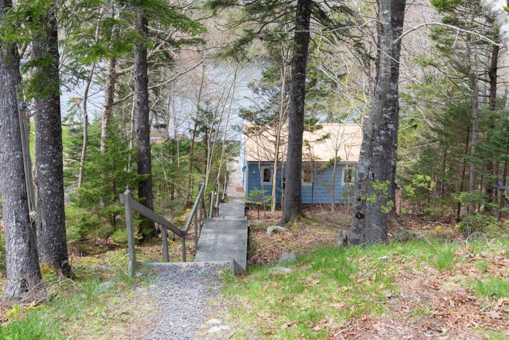 Private Lakefront Escape - Swim, Sip Wine & Stargaze