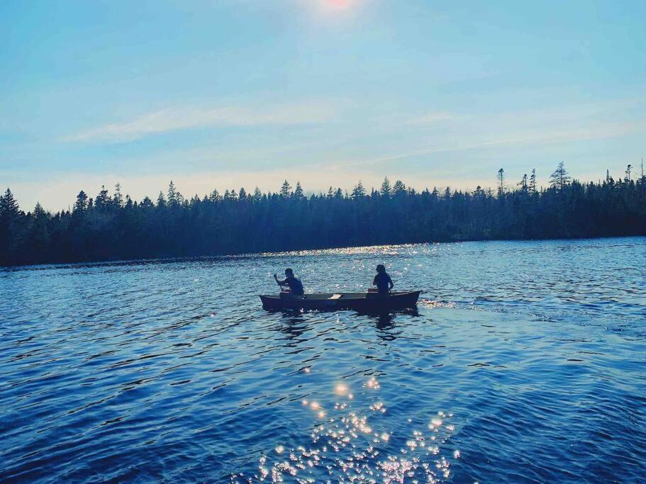 Private Lakefront Escape - Swim, Sip Wine & Stargaze
