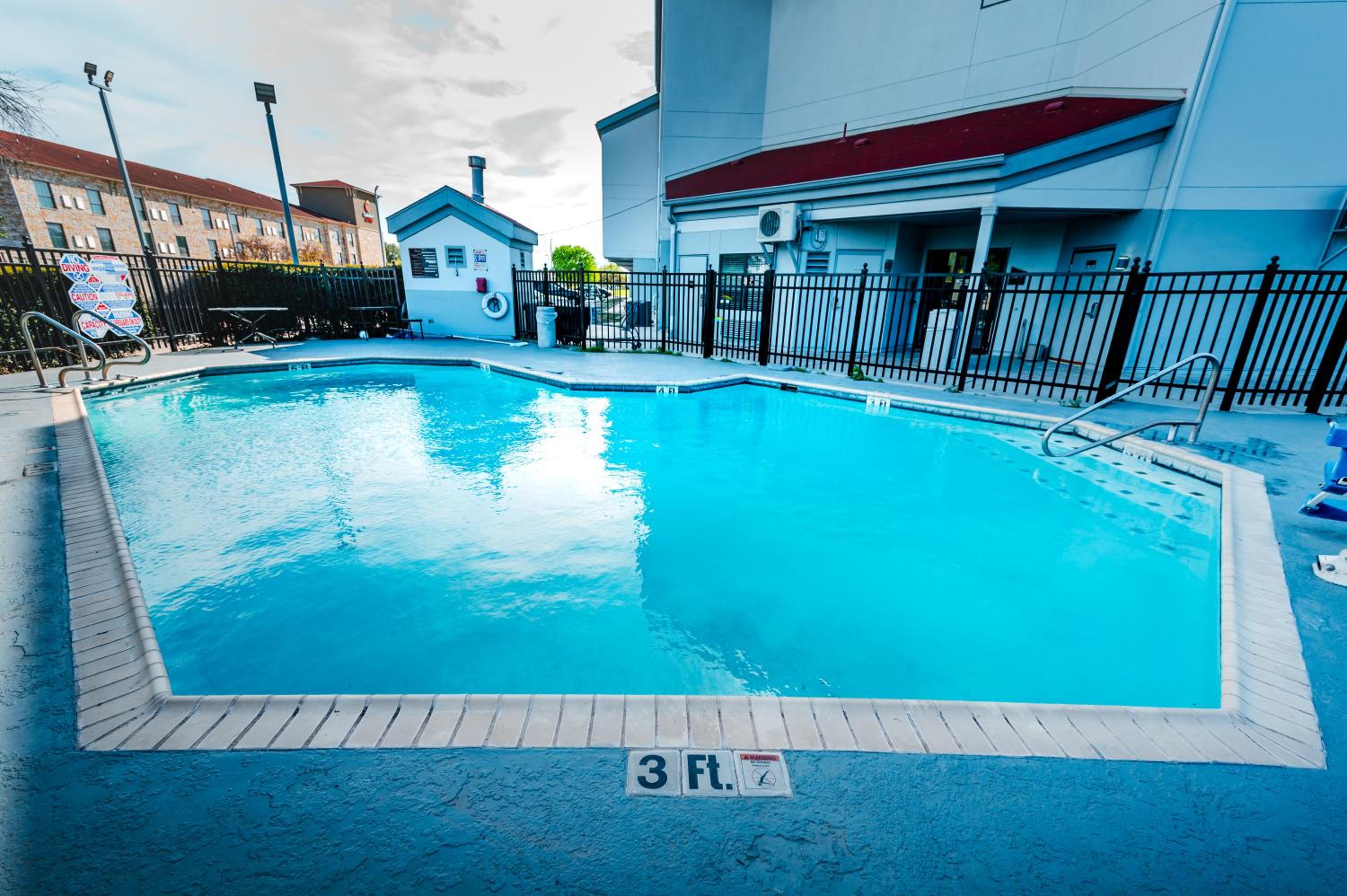 HomeTowne Studios by Red Roof San Antonio - SeaWorld Northwest, Zdjęcie 25