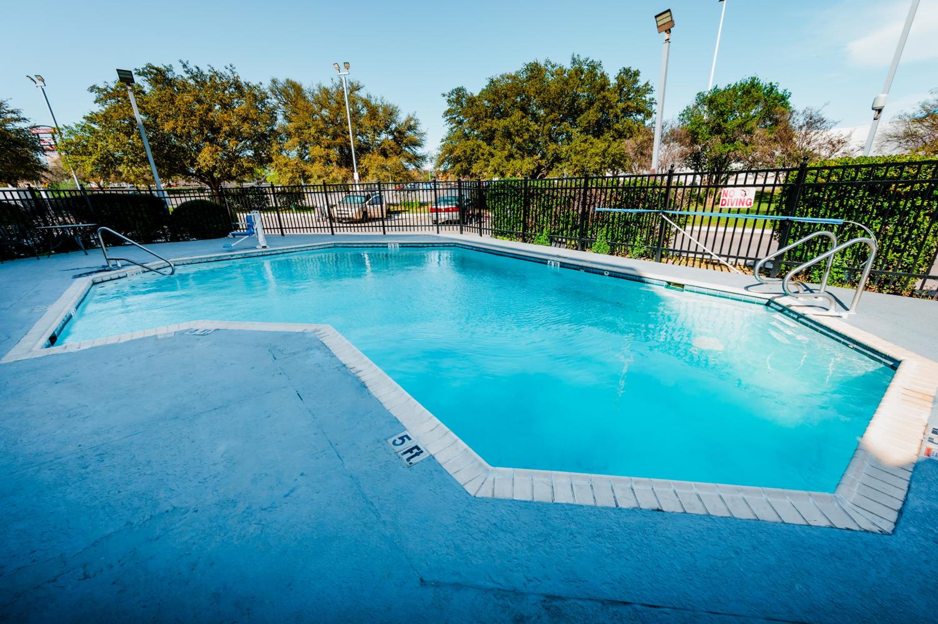 HomeTowne Studios by Red Roof San Antonio - SeaWorld Northwest, Zdjęcie 49
