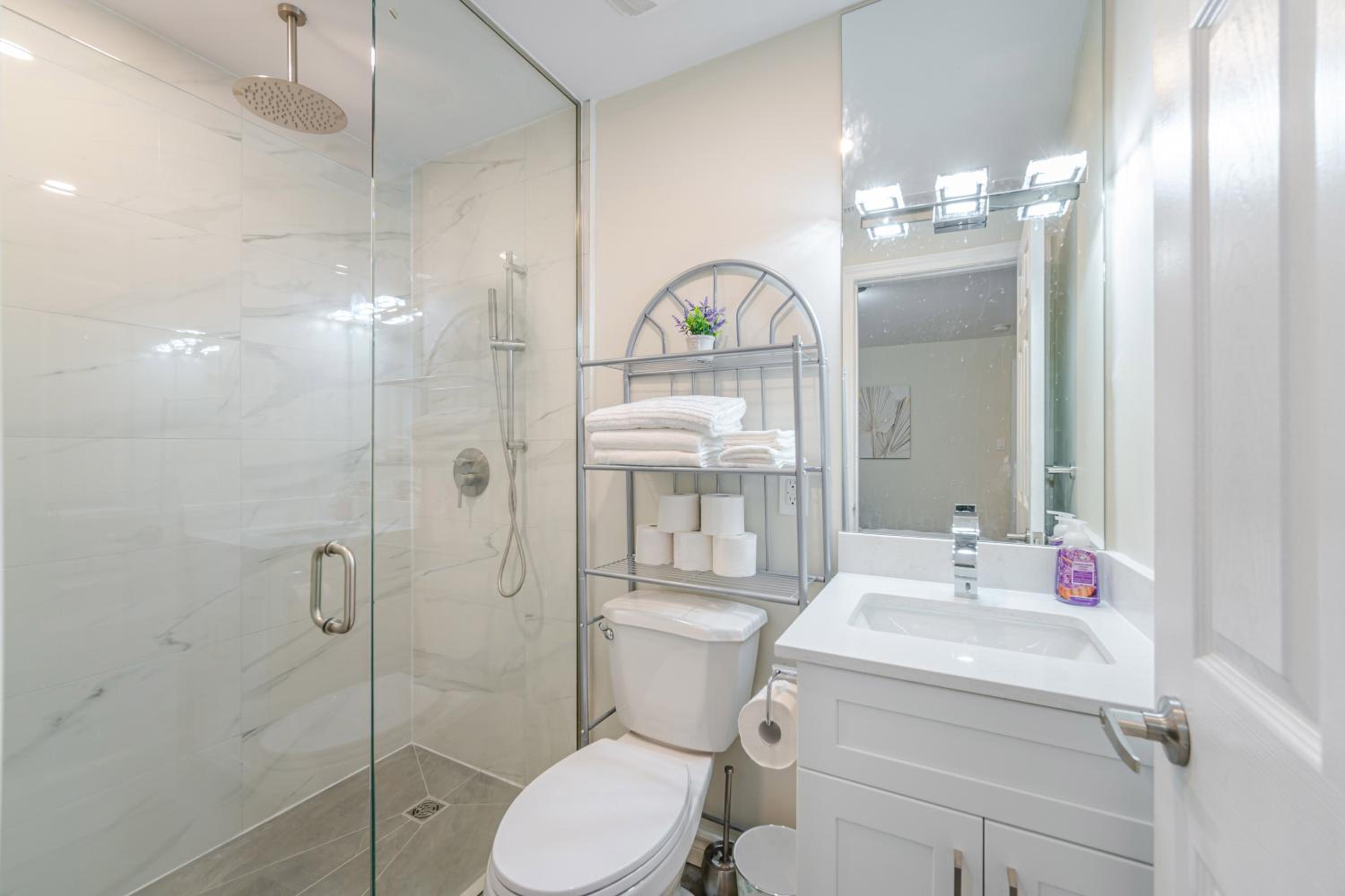 Private basement bedrooms in Oakville - Property Image 23