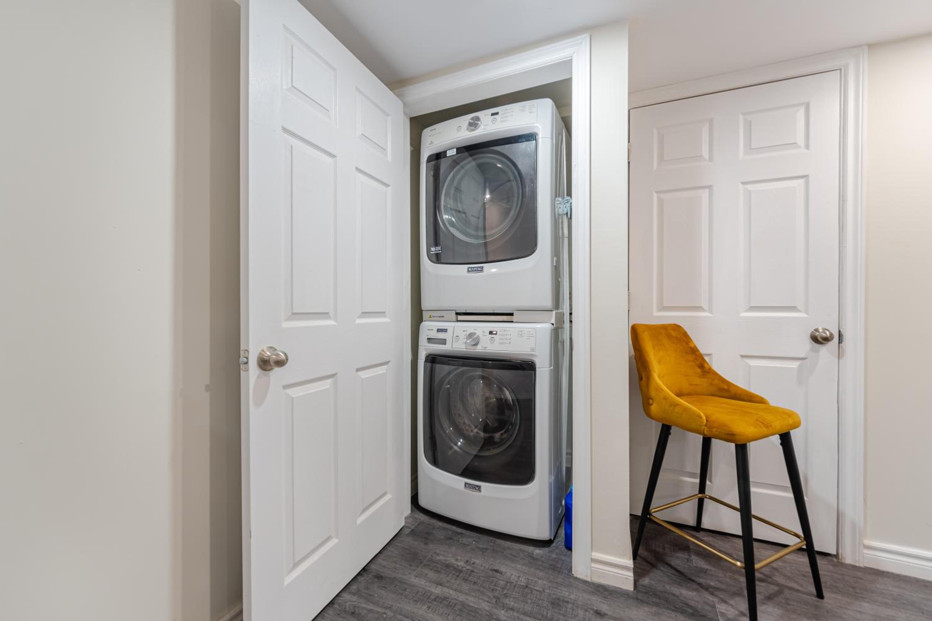 Private basement bedrooms in Oakville - Property Image 2