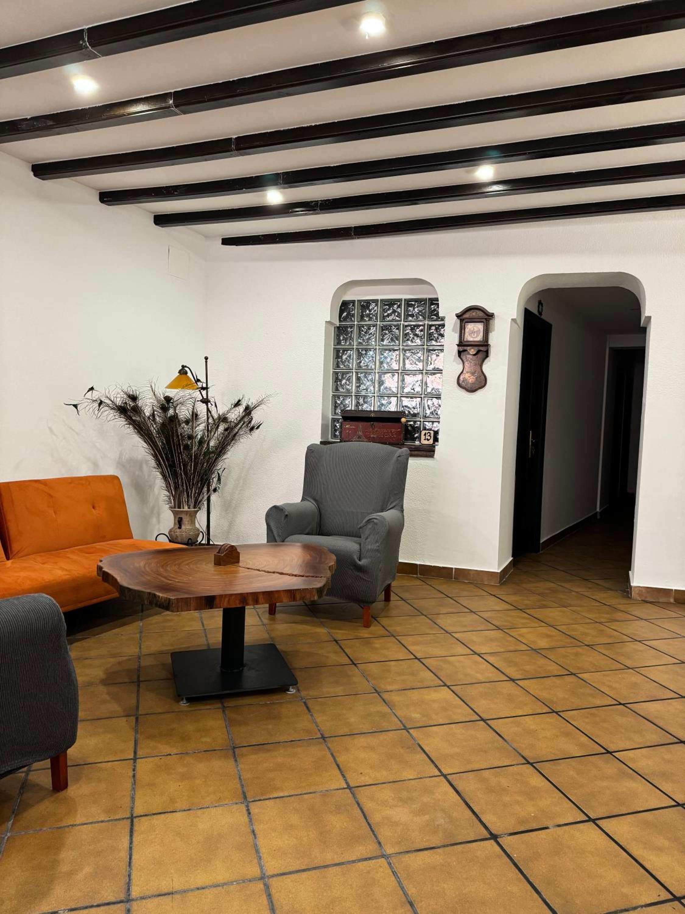 Photo 33