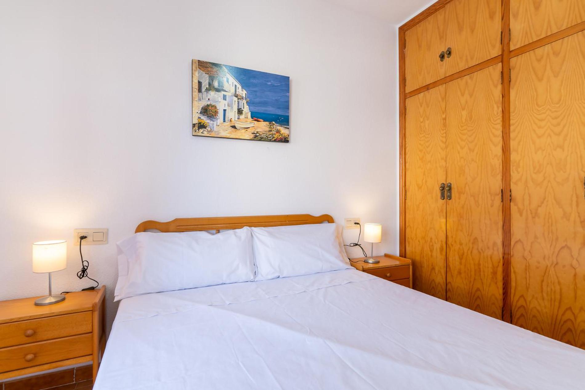 rentafive - Parking - Frente a la playa - Tamarit