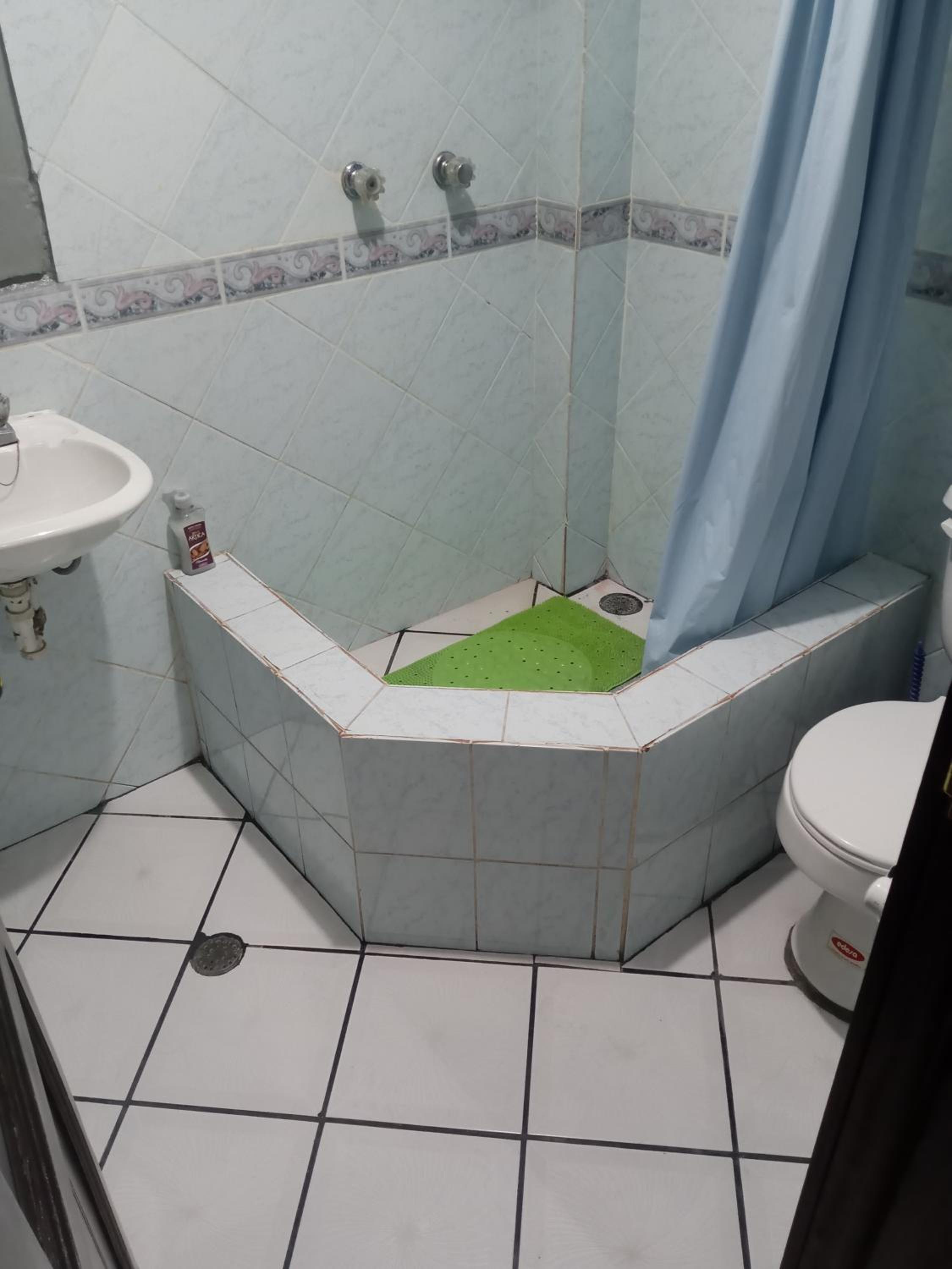 Departamento duplex para 17 personas en zona central de Cuenca view 5