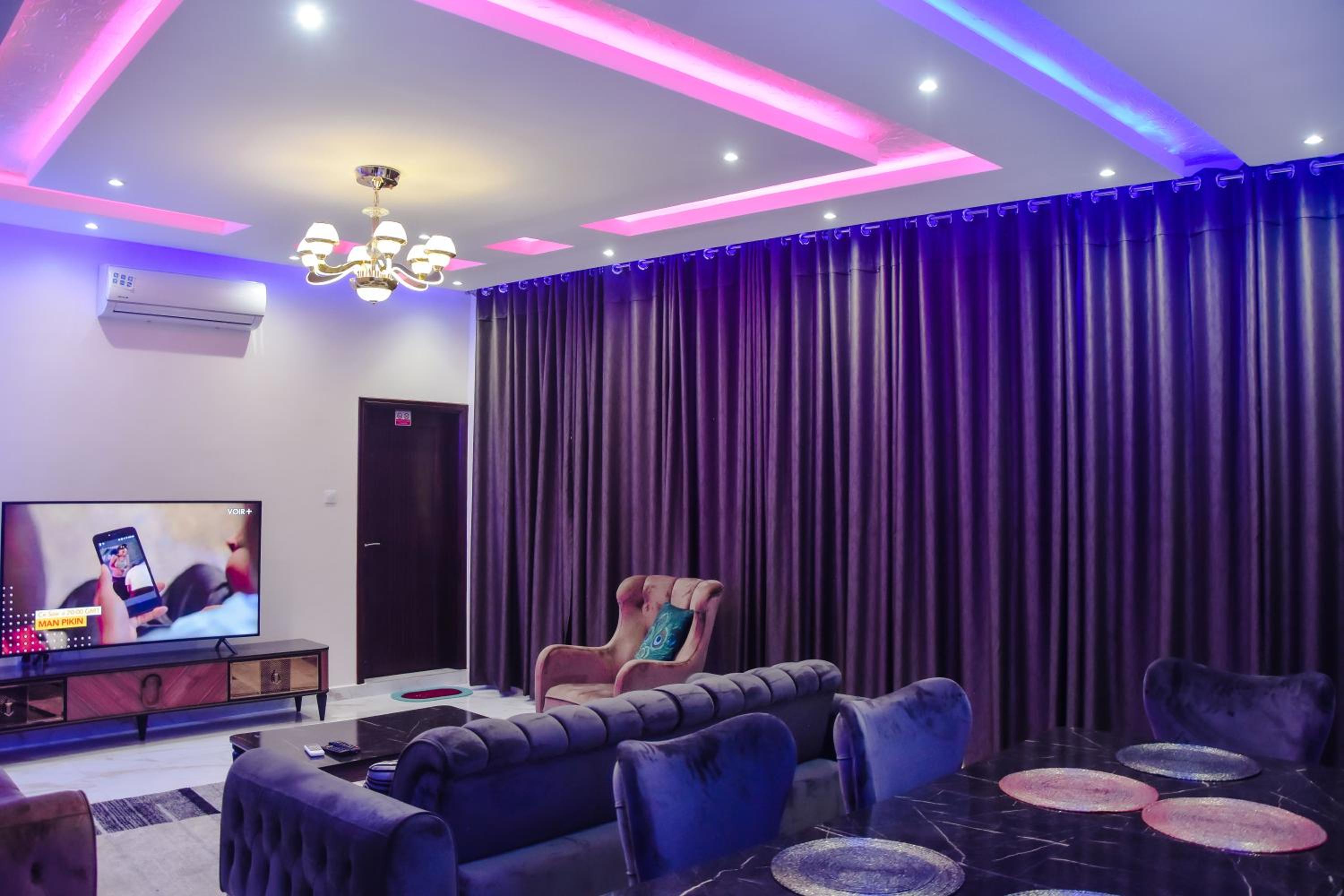 AHA RESIDENCE
