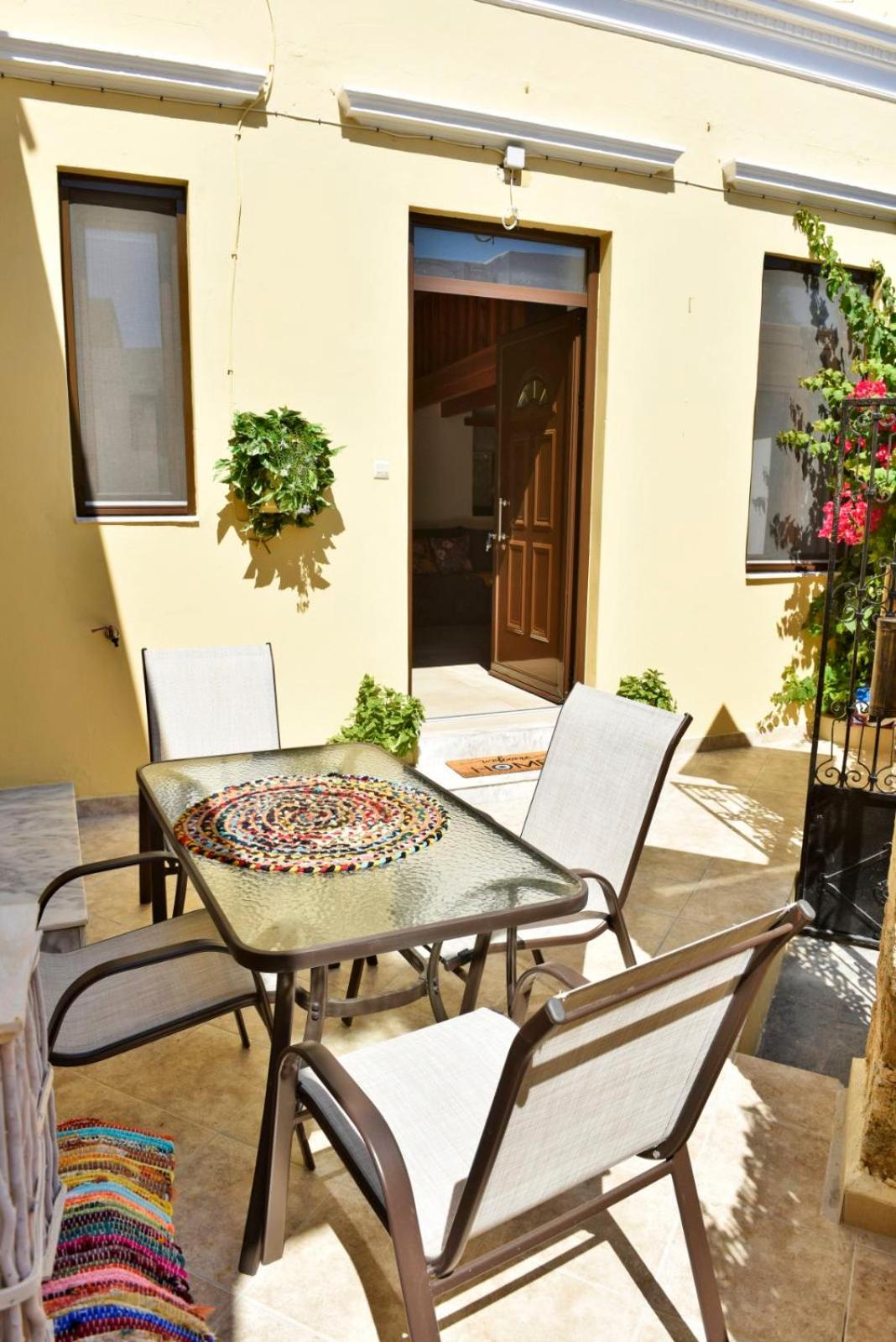 FERENIKIS LUXURY HOUSE OLD TOWN view 2