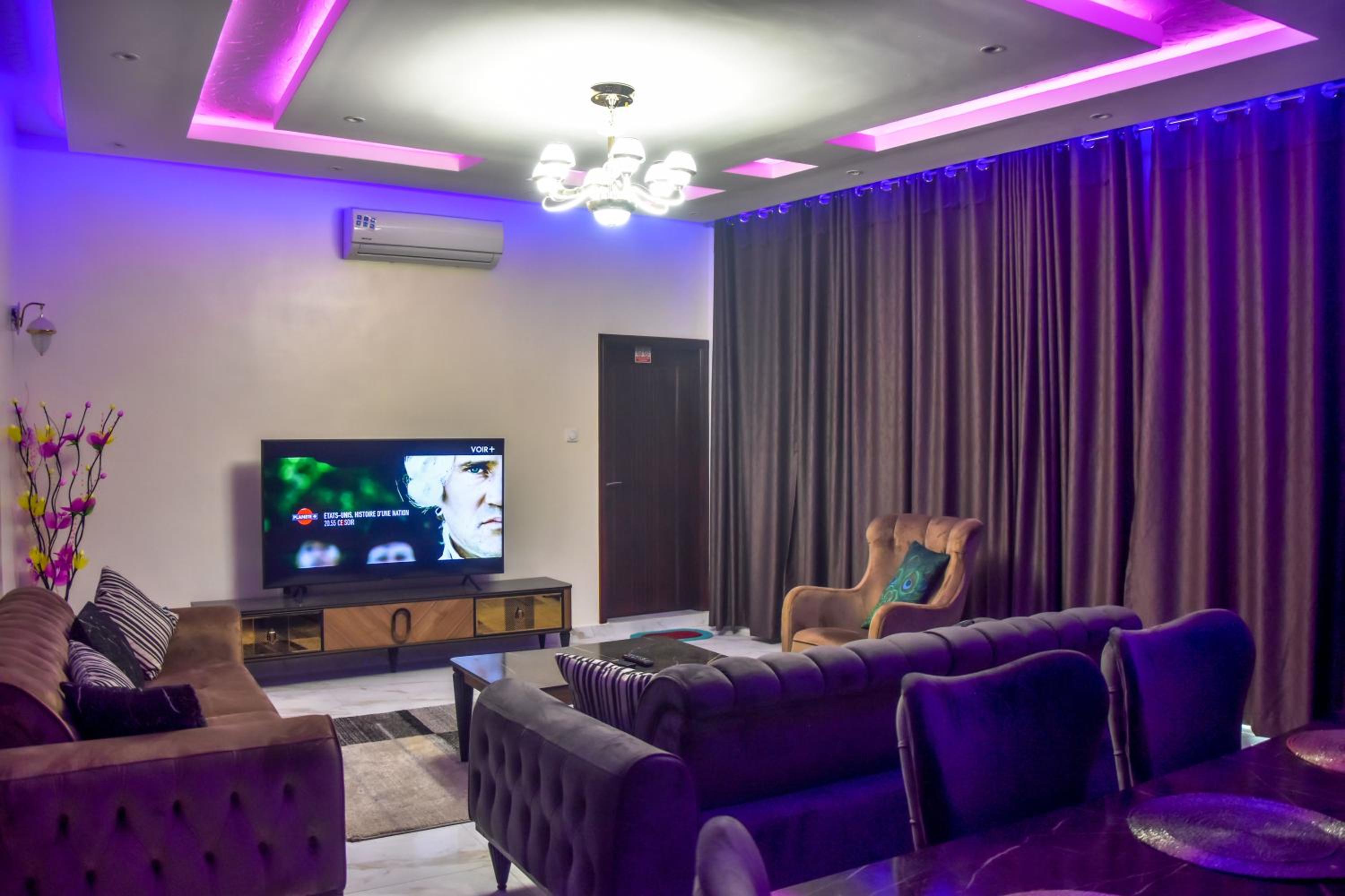 AHA RESIDENCE