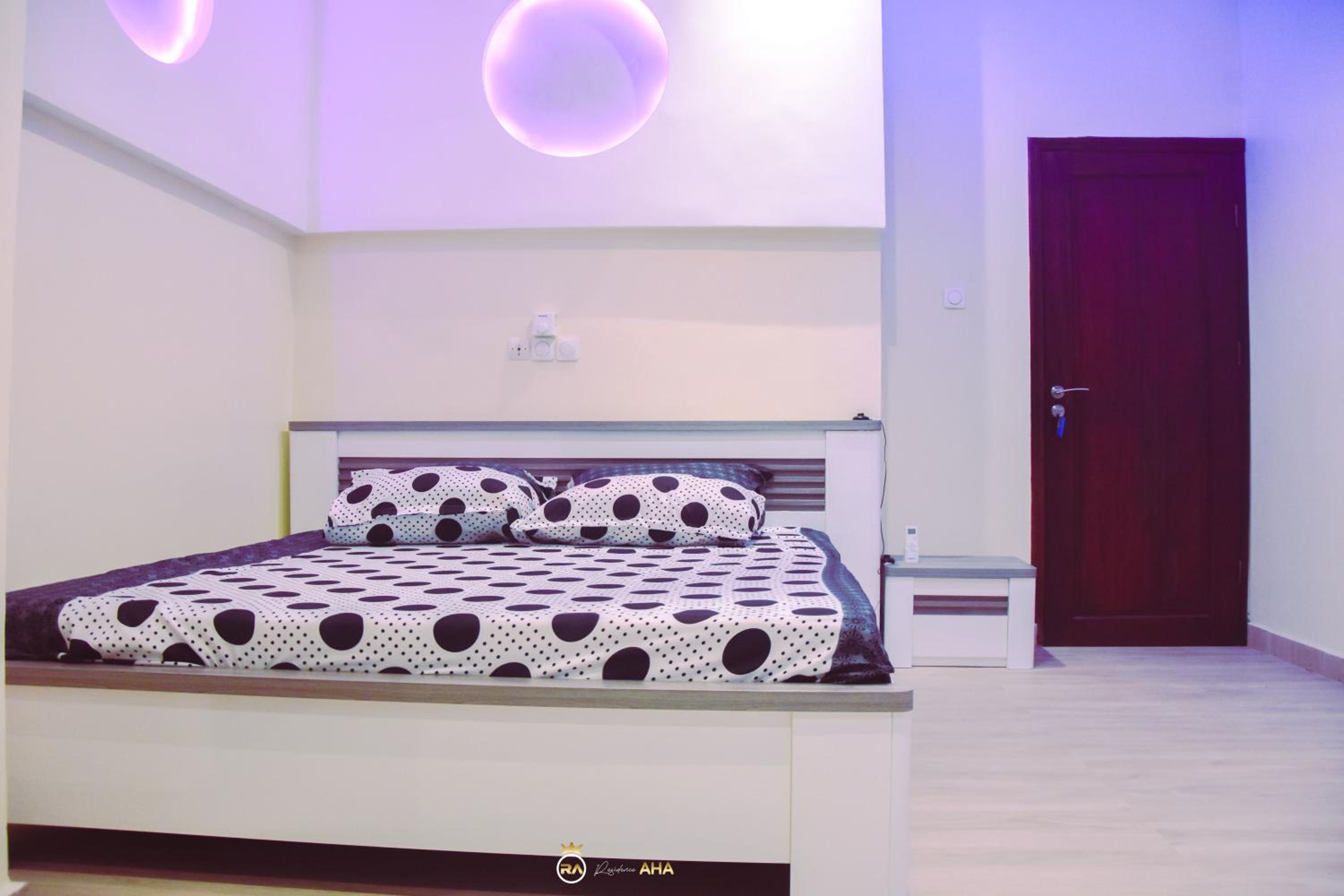 AHA RESIDENCE