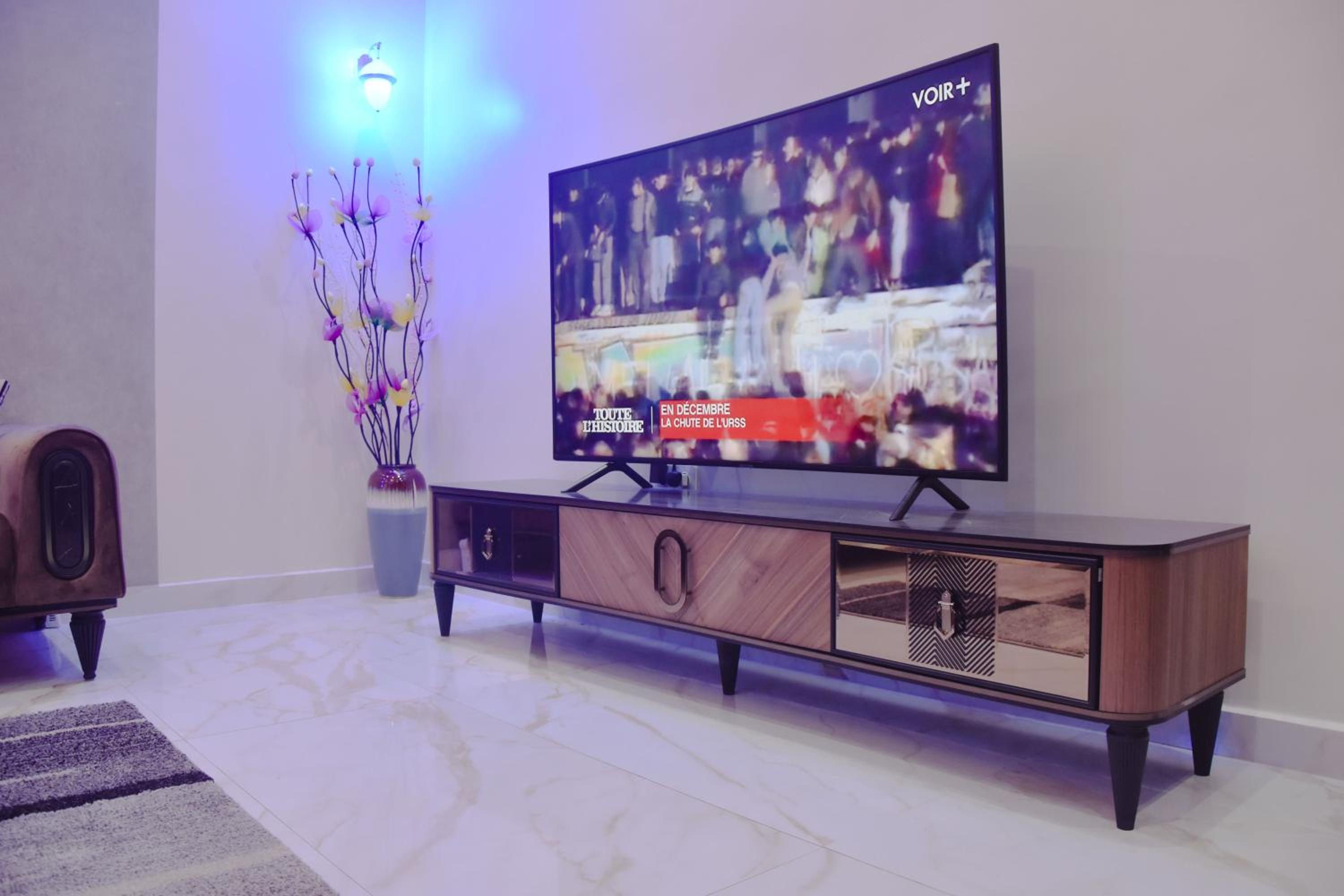 AHA RESIDENCE