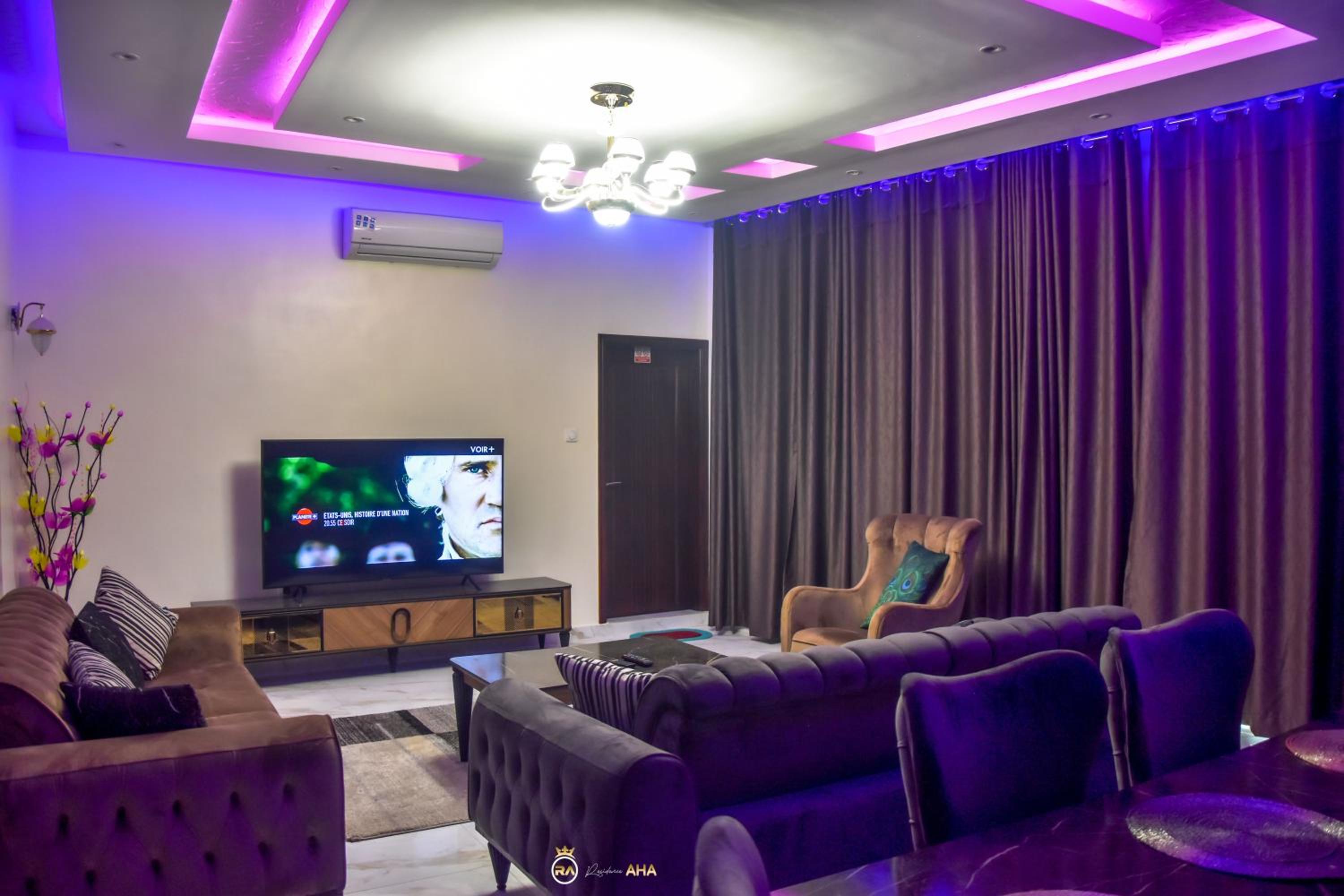 AHA RESIDENCE