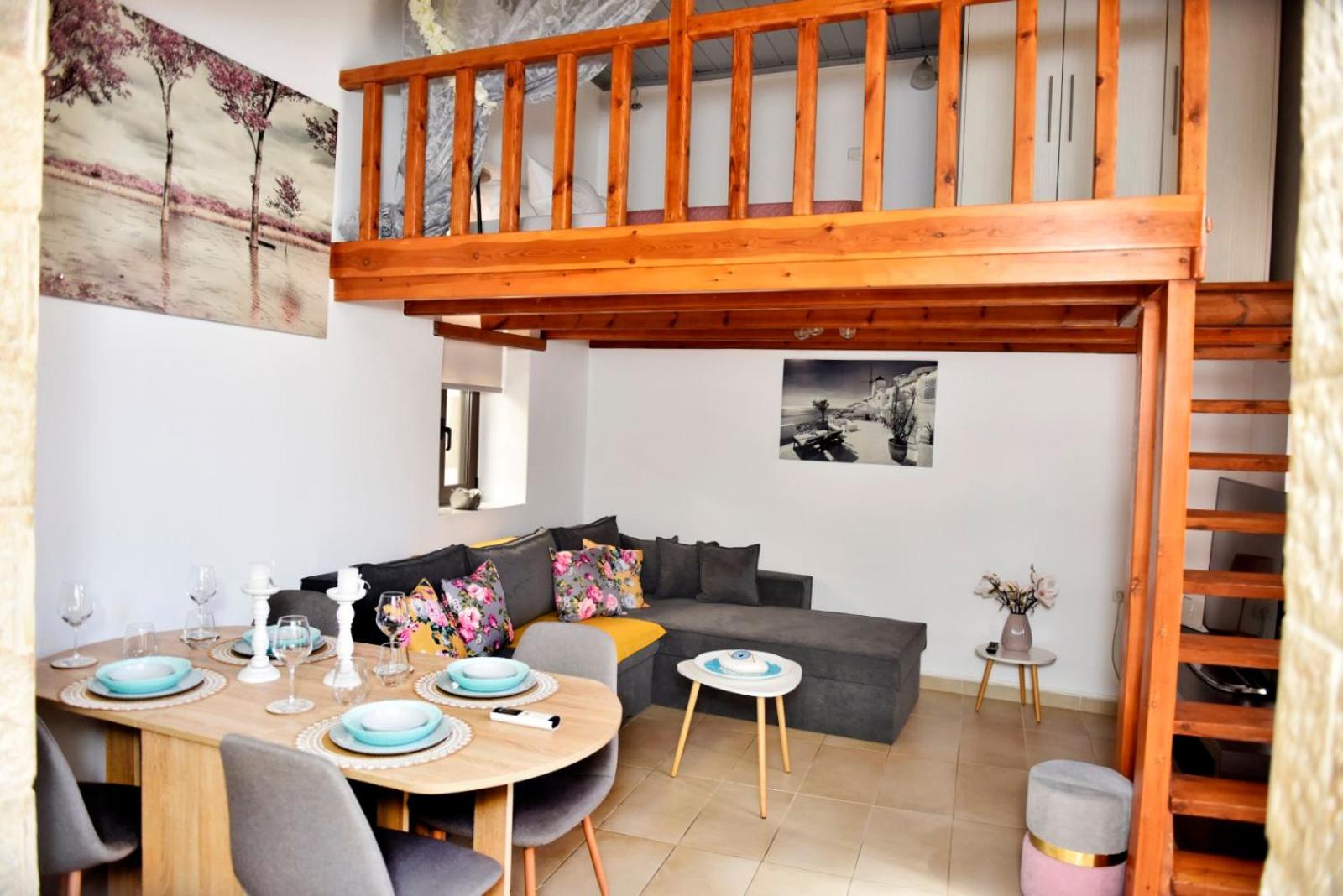 FERENIKIS LUXURY HOUSE OLD TOWN view 3