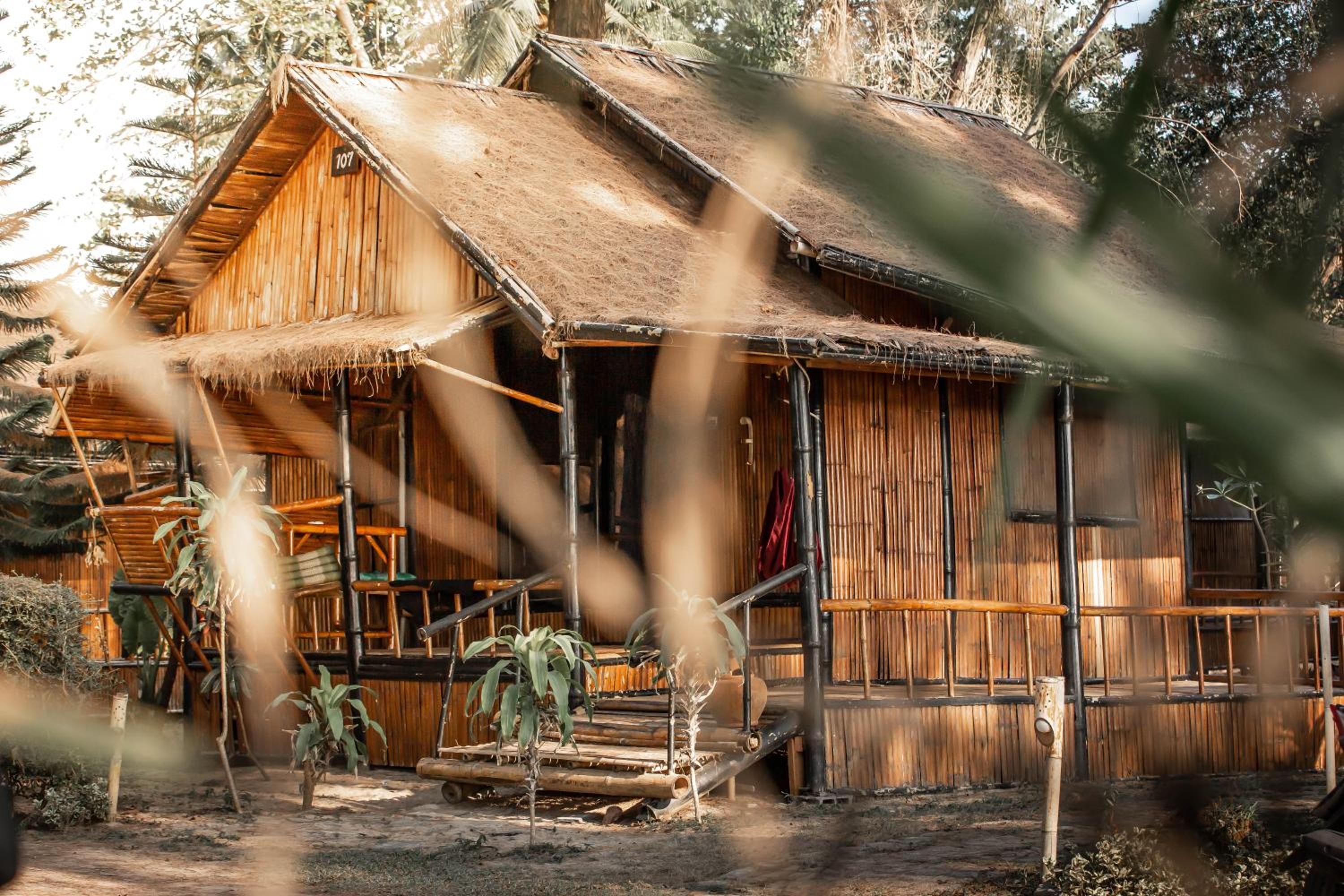 Eco Lanta Hideaway Beach Resort