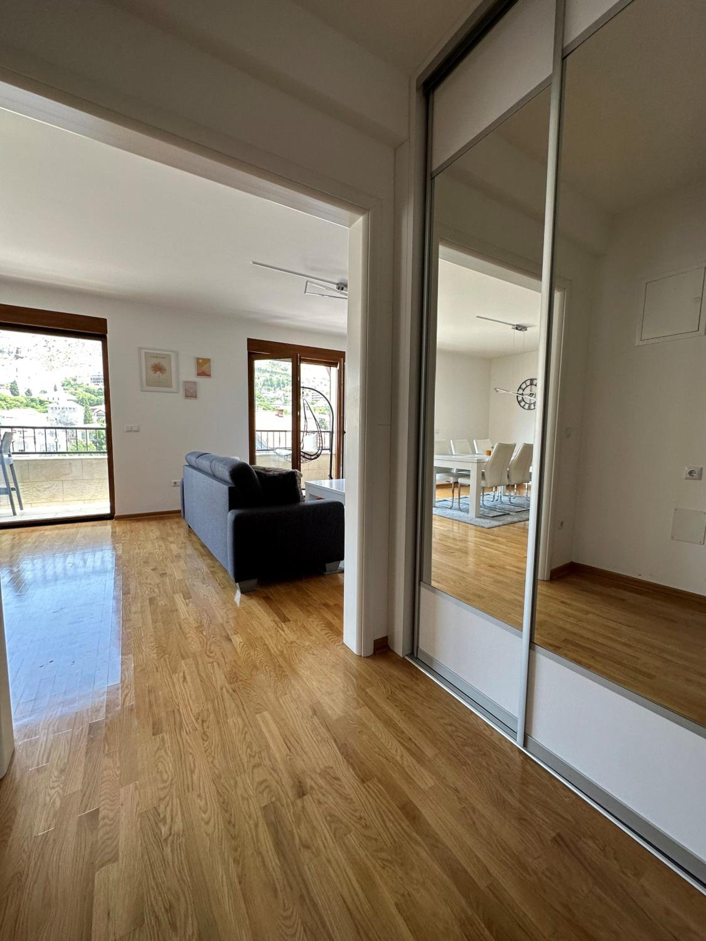 Captain's Luxury Apartments