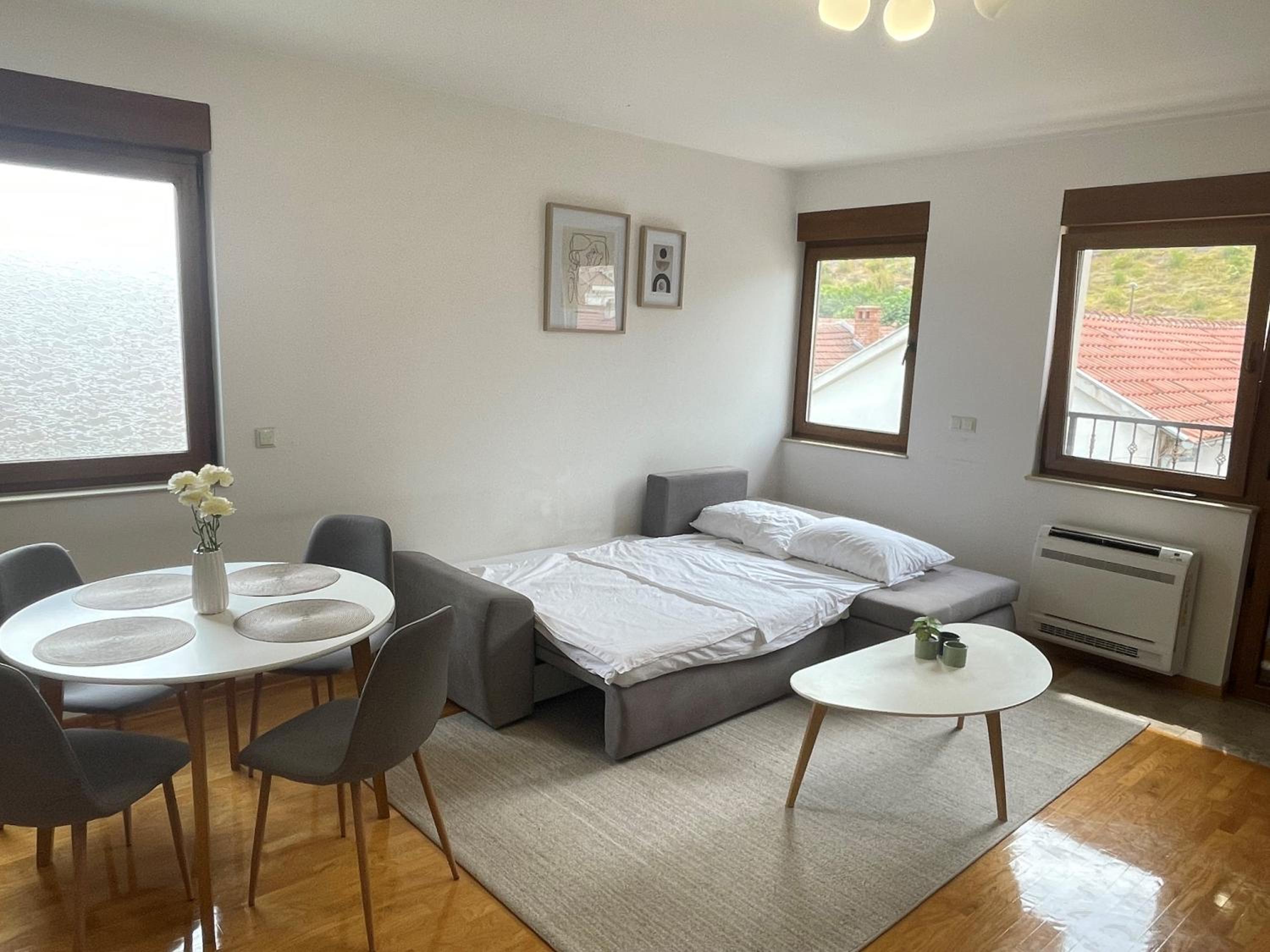 Captain's Luxury Apartments