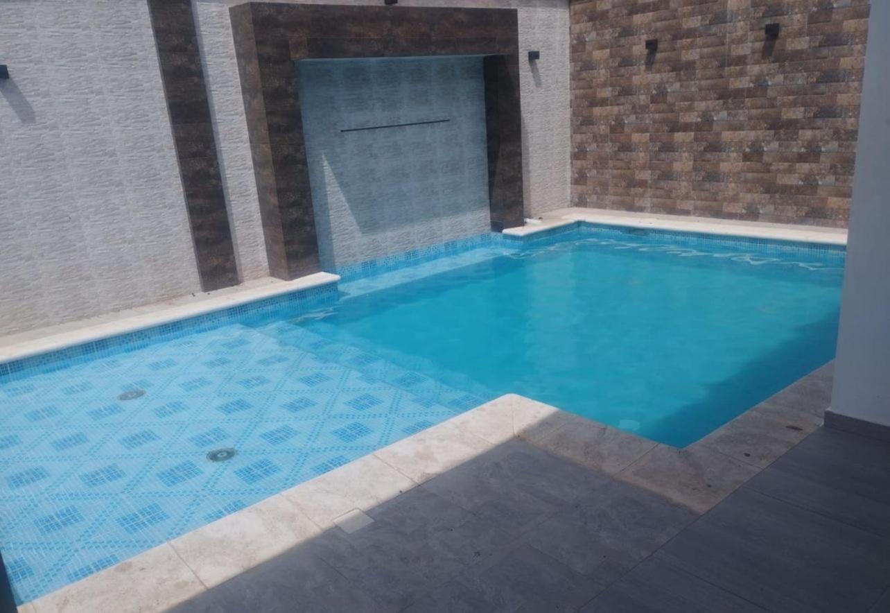Casa patio / Cabaña / Piscina