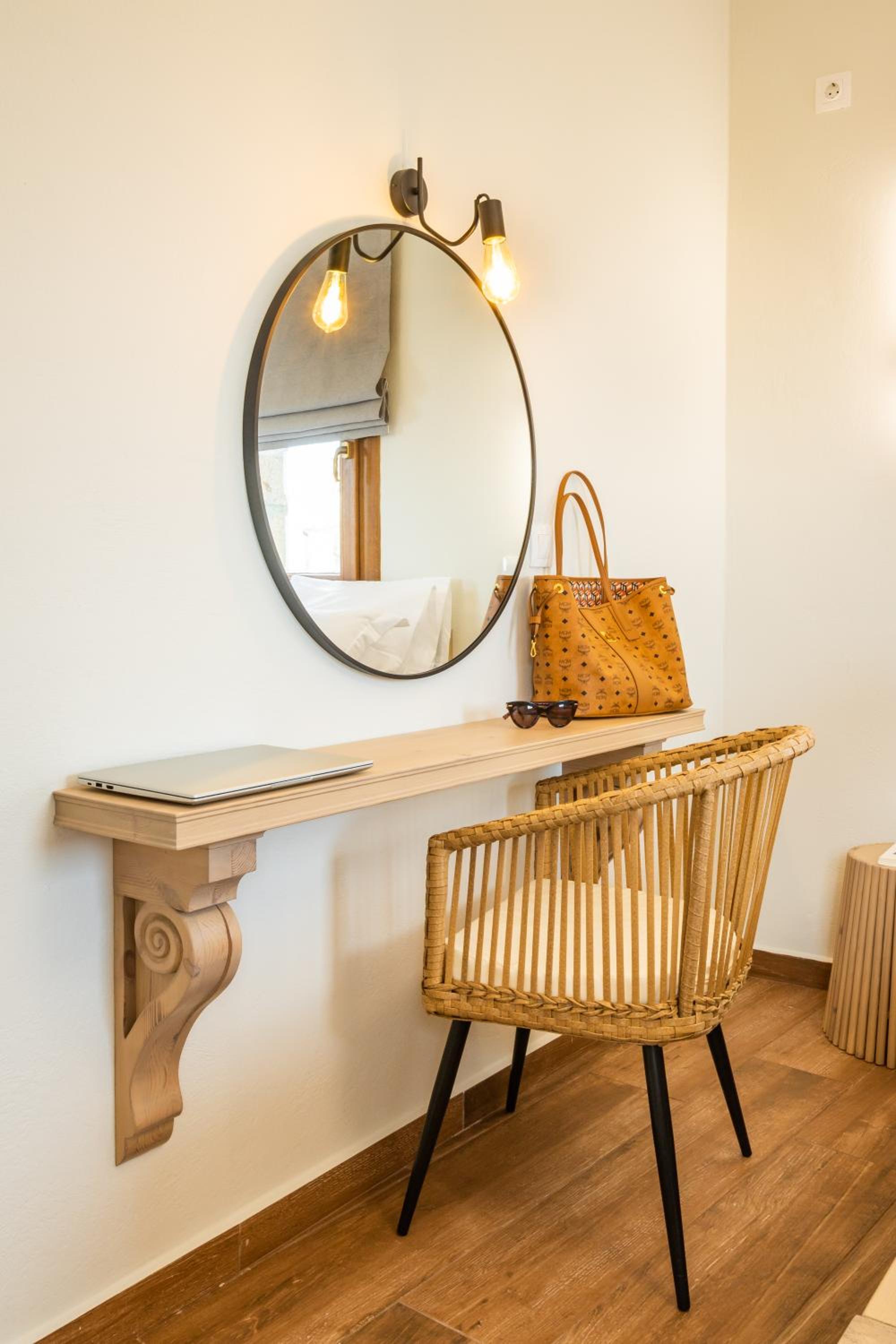 Lithos Luxury Pool Villa photo 4