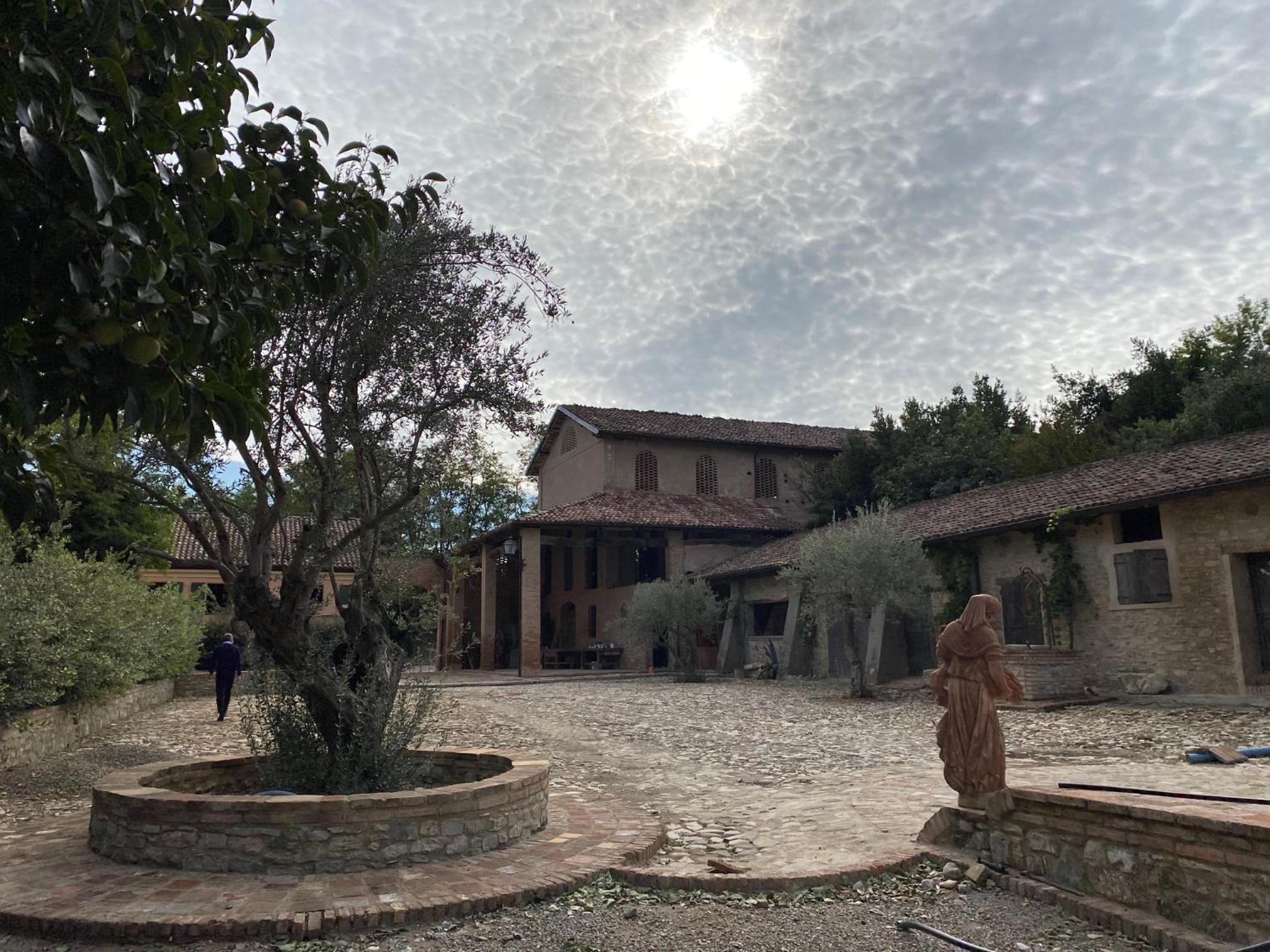 BORGO VILLA VALENTINI