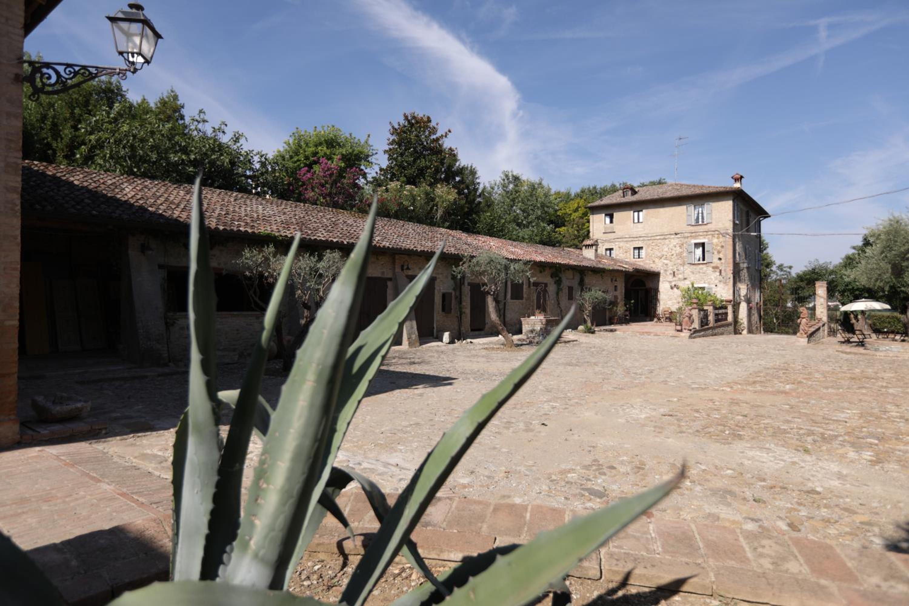 BORGO VILLA VALENTINI