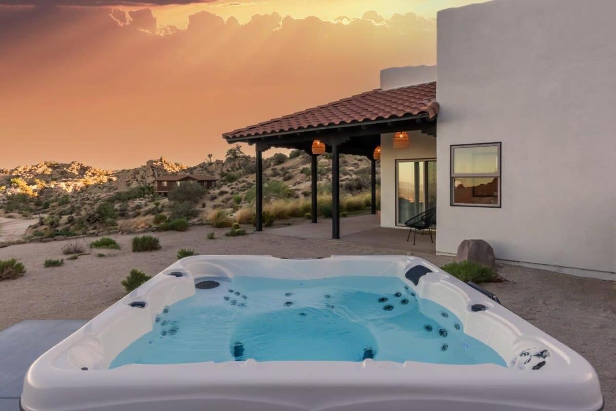 Boulder Surrounded Escape- ANOTHERdeserthouse view 2