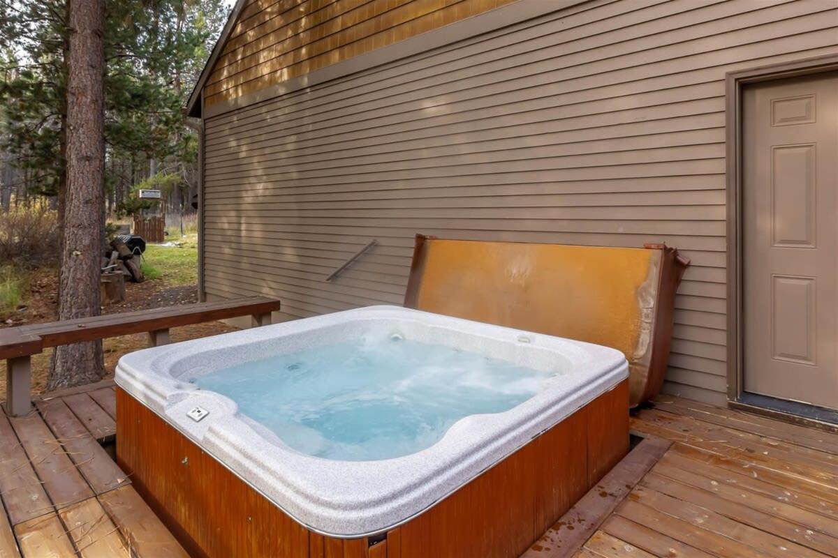 Besson Getaway- 5 min to Village Riverfront