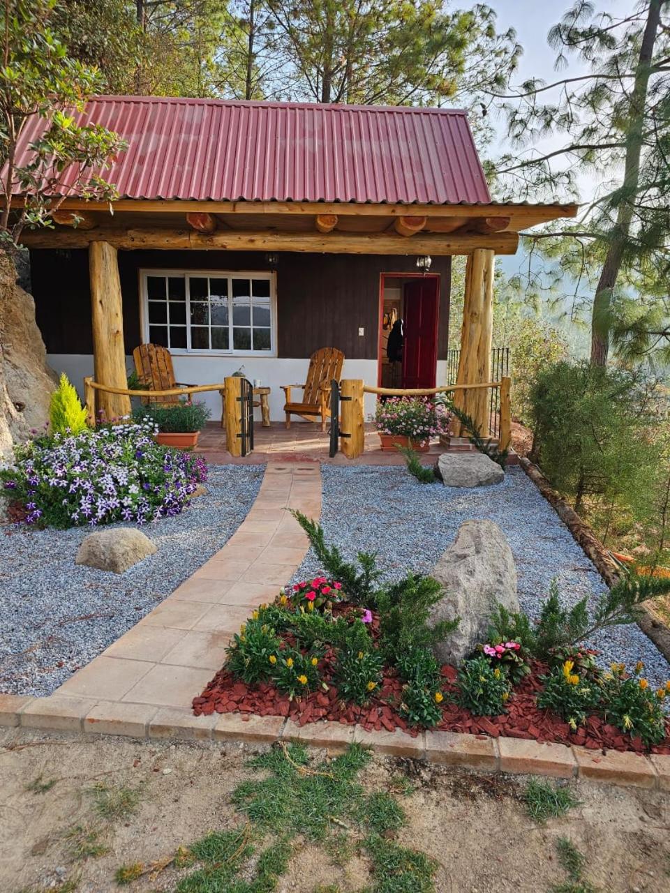 Finca Chuchiyá cabañas Tecpan