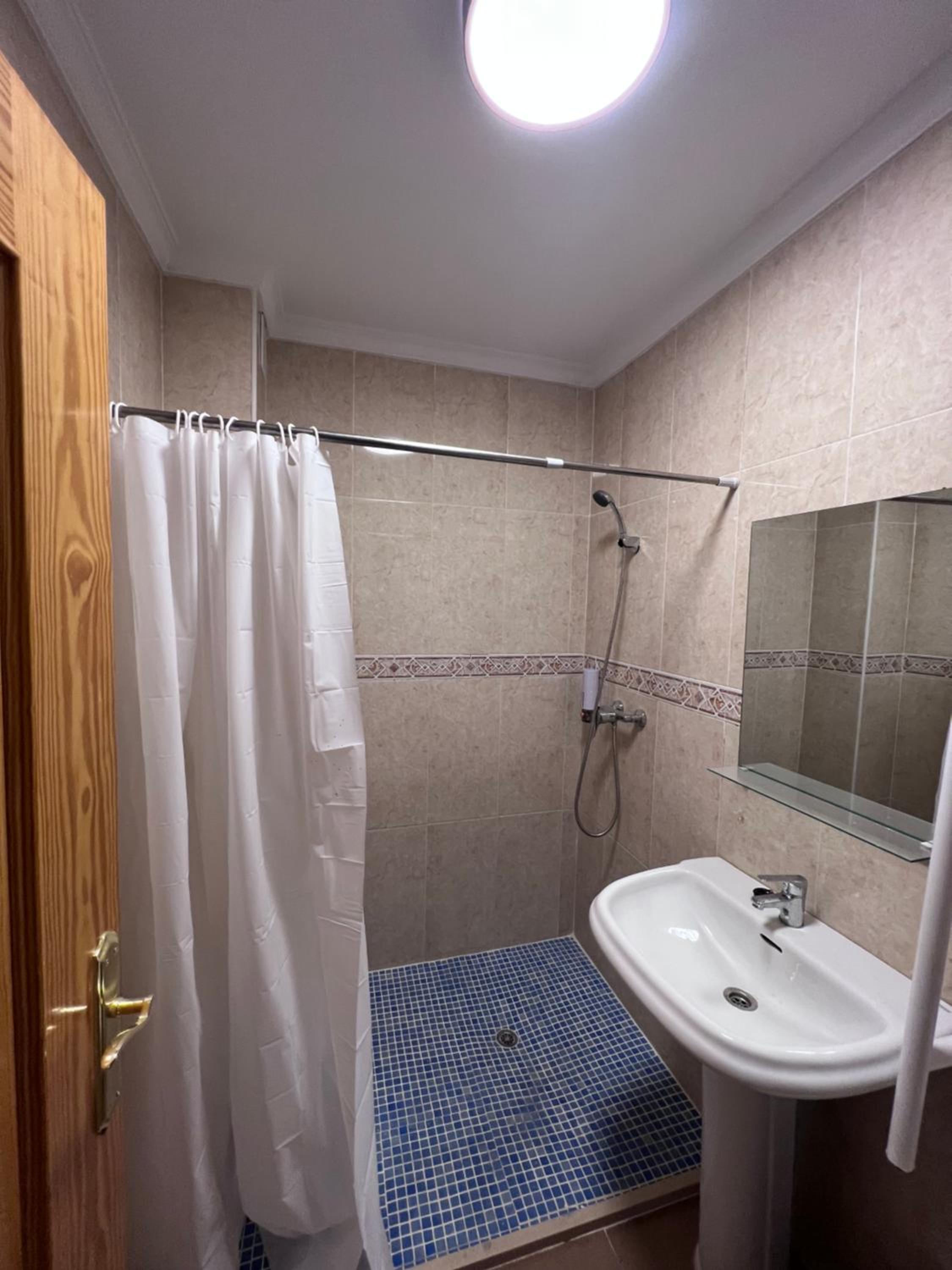 Naim Guest House Nerja