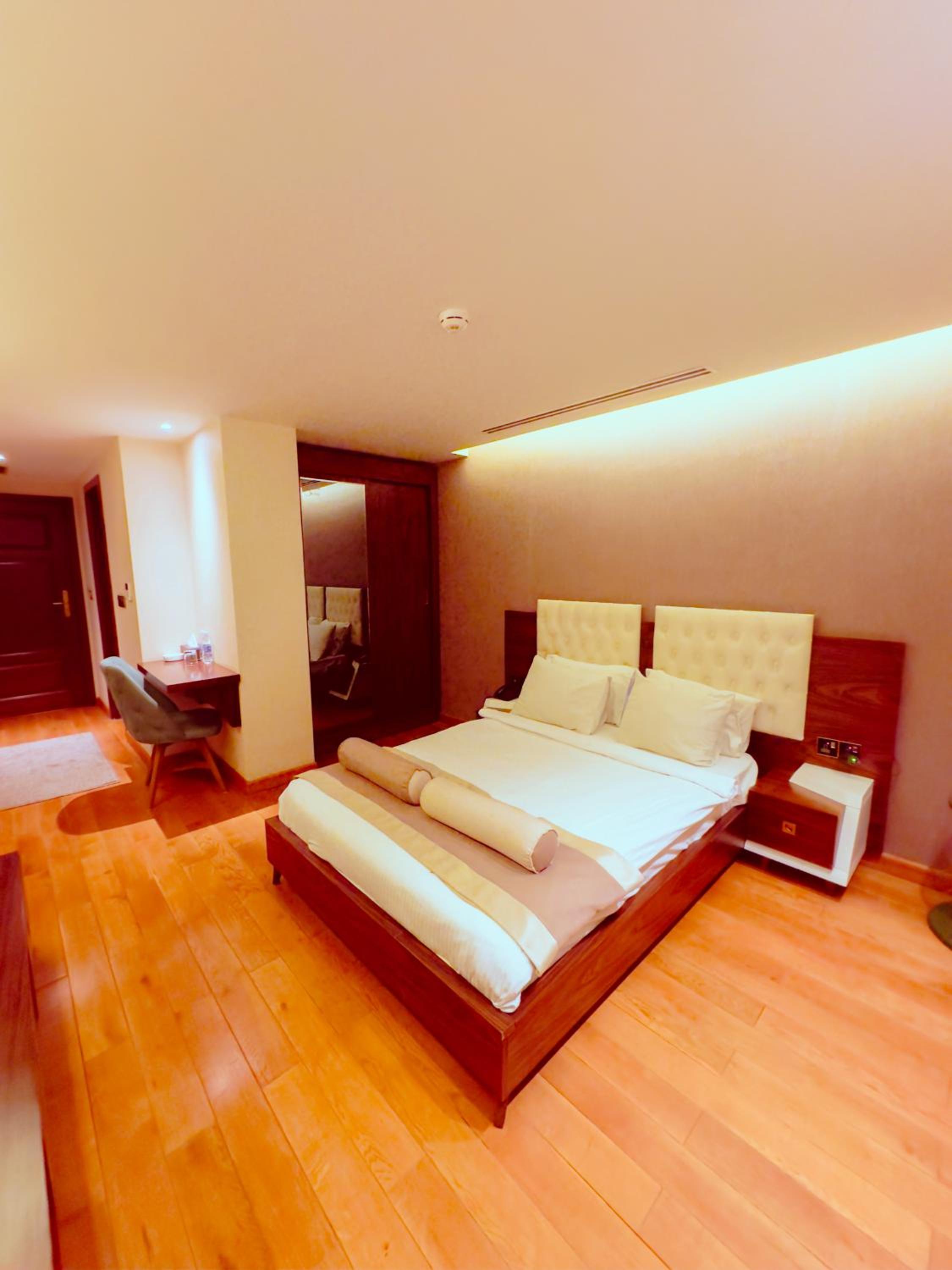 Photo 47