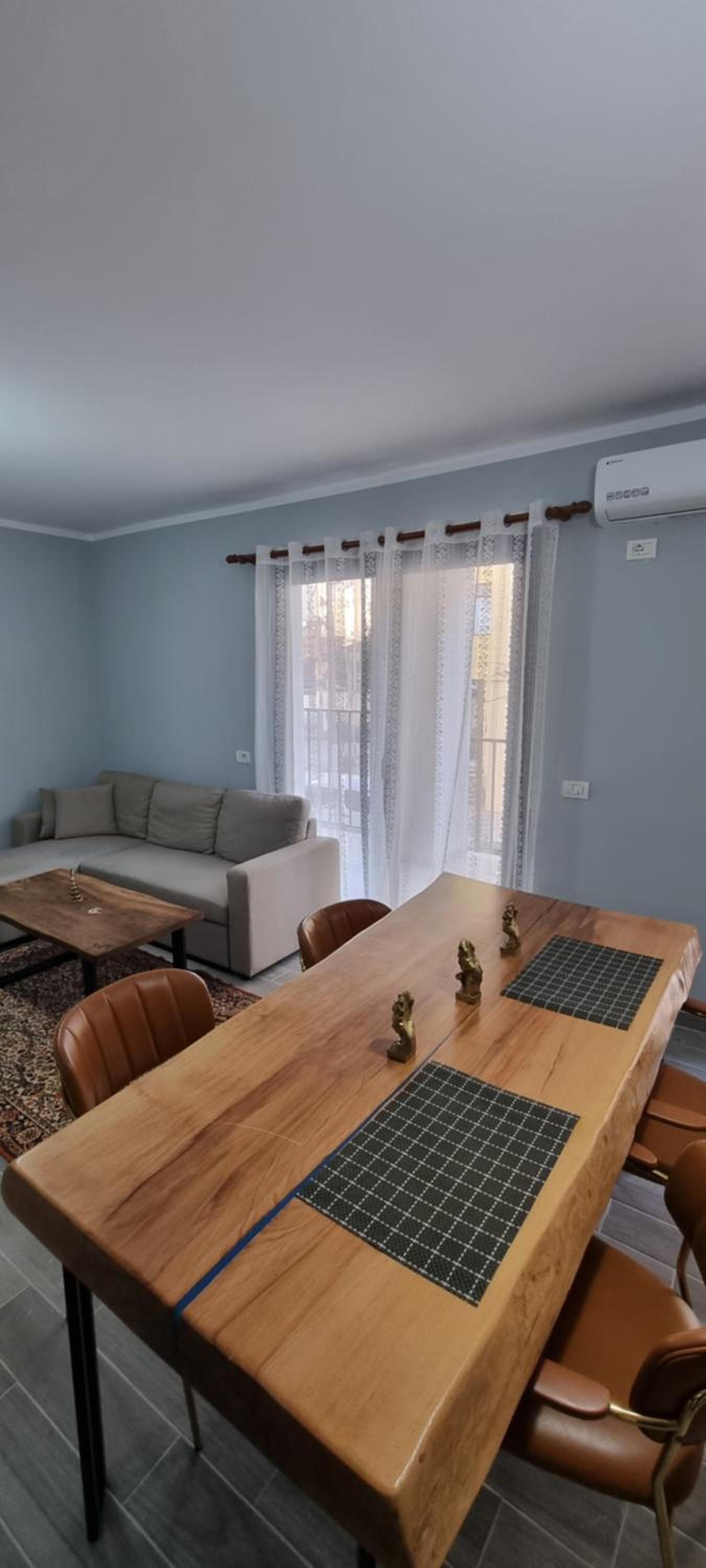 Mine Peza lux apartment