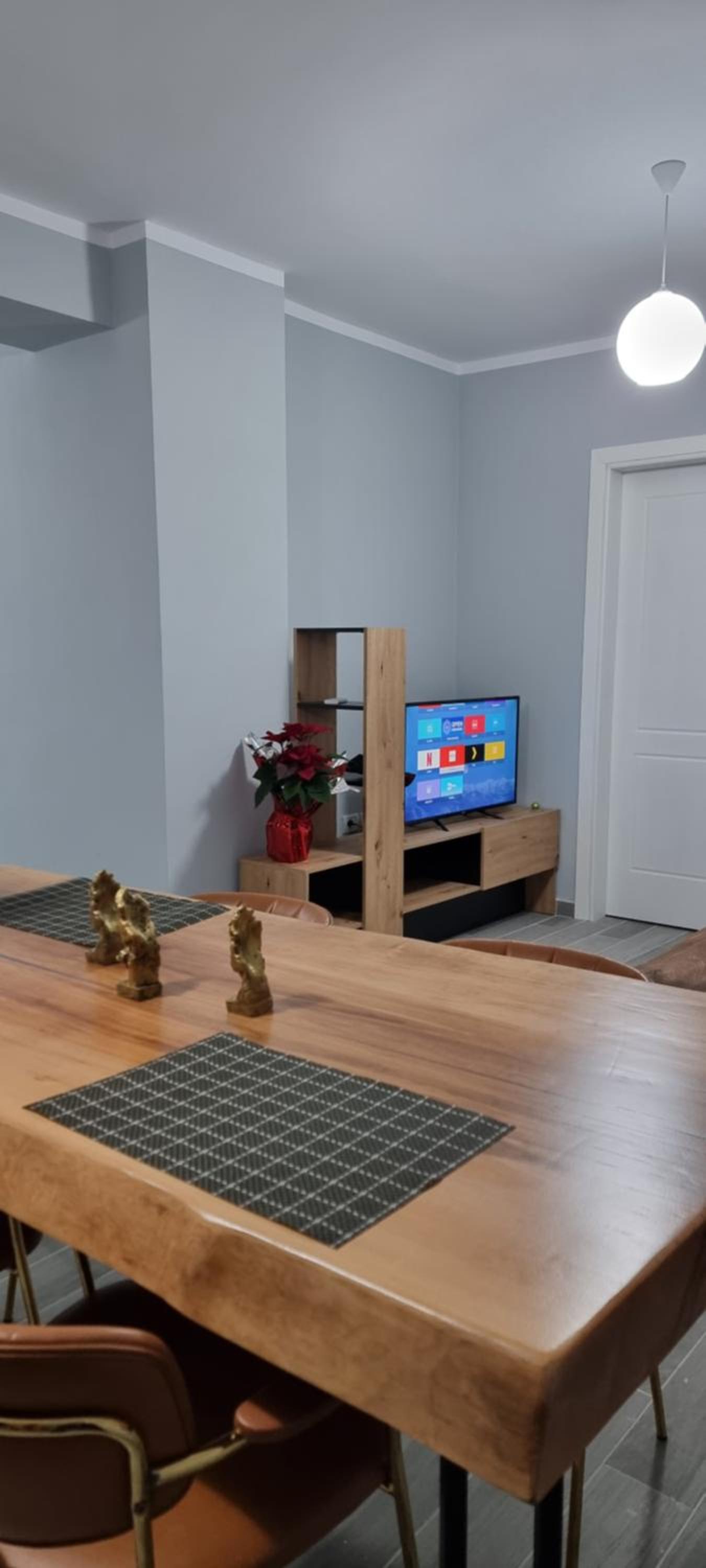 Mine Peza lux apartment