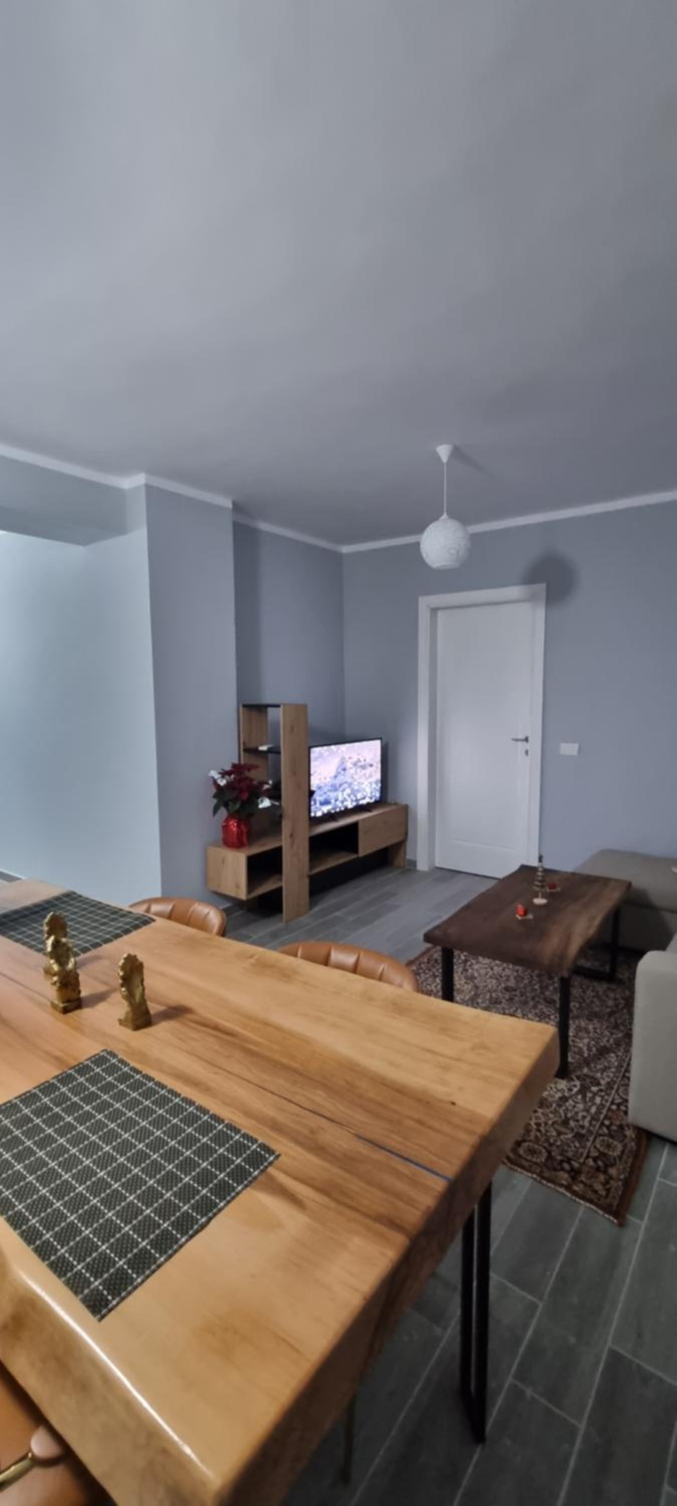 Mine Peza lux apartment