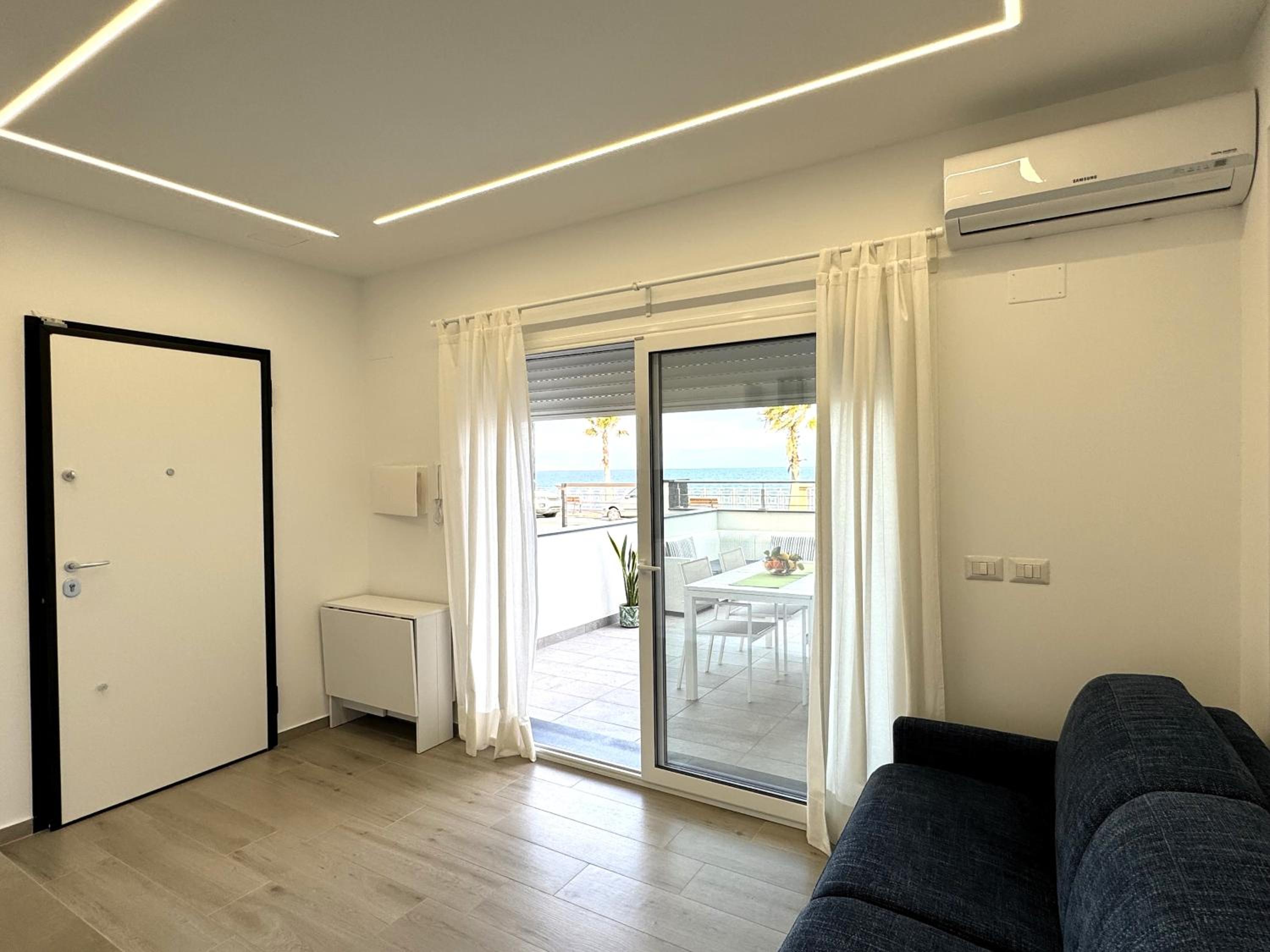 Thetis Apartments