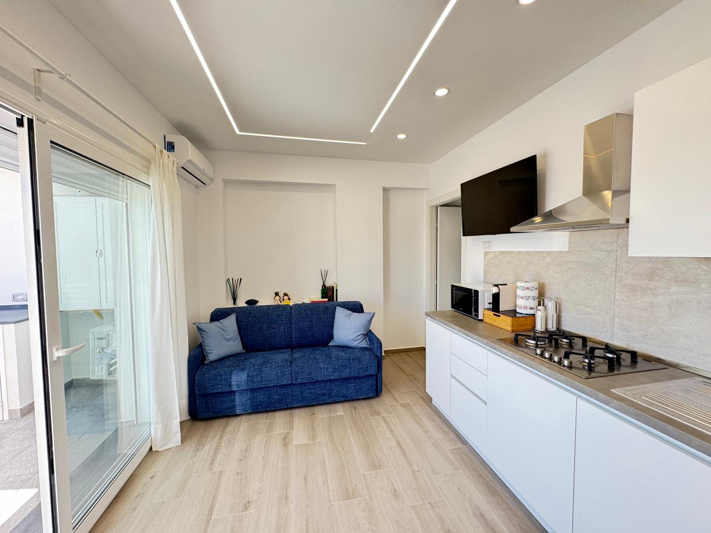 Thetis Apartments