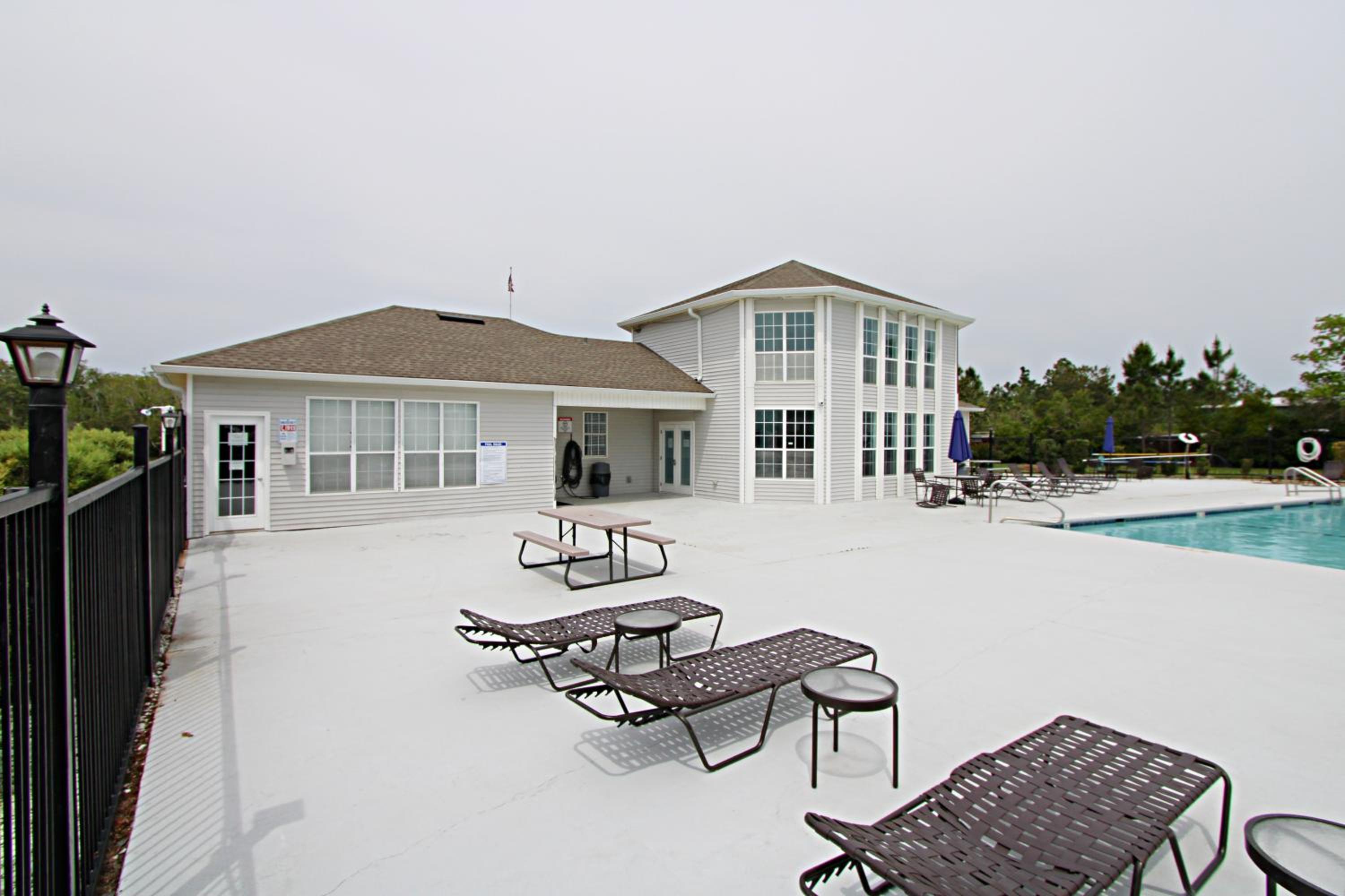 Colony Club F3 view 2