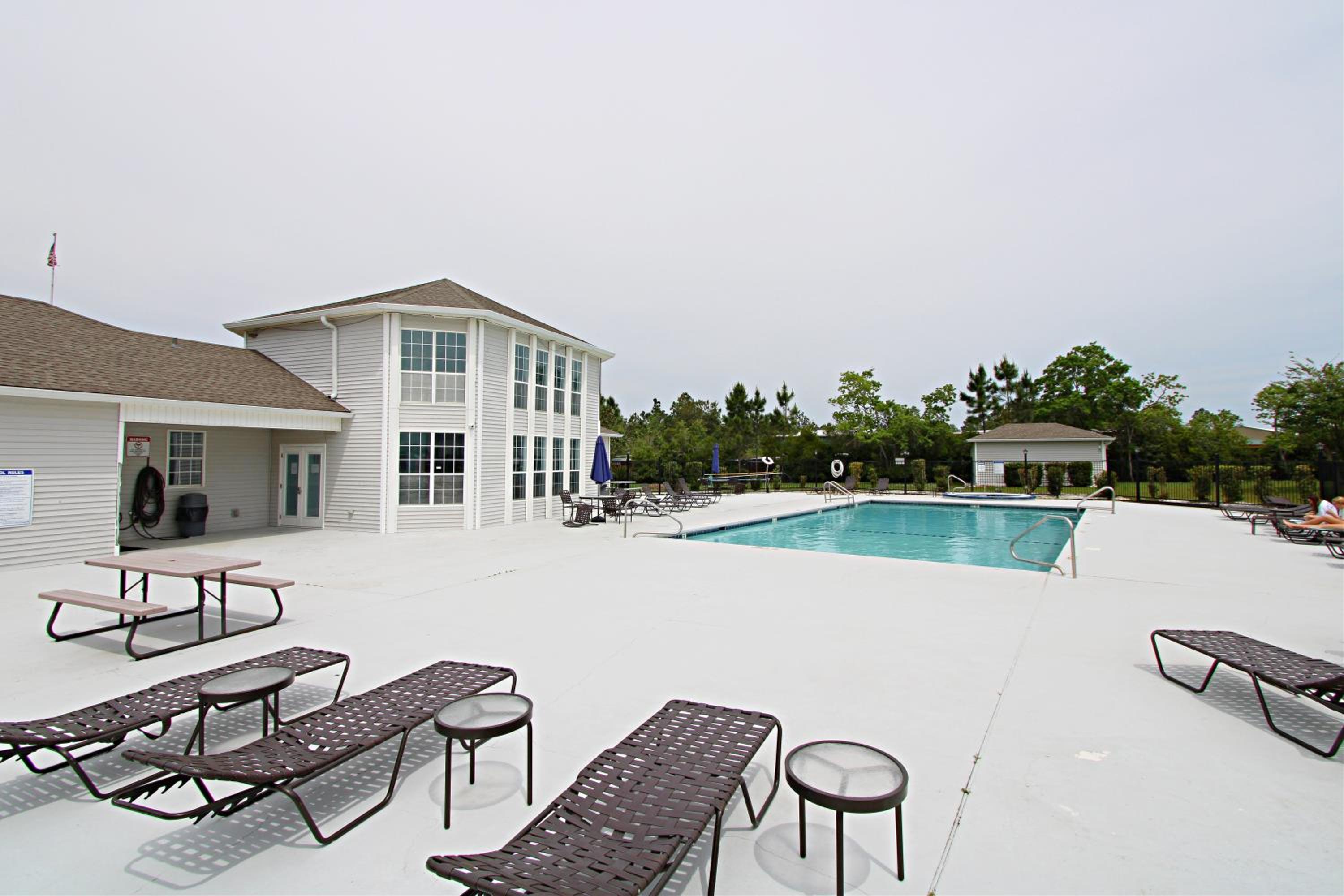 Colony Club F3 view 3